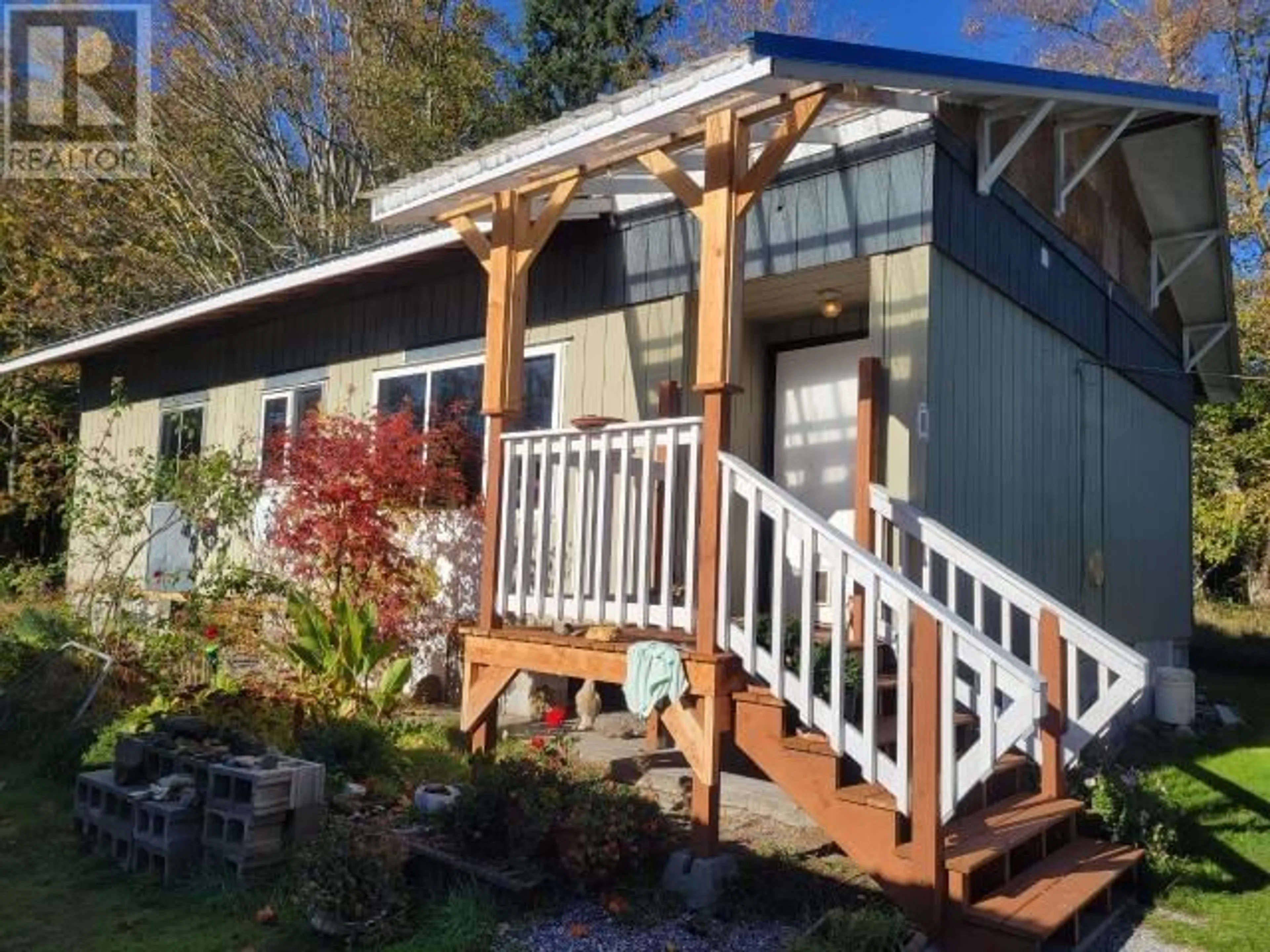 Home with vinyl exterior material, unknown for 4649 CEDAR STREET, Texada Island British Columbia V0N1W0