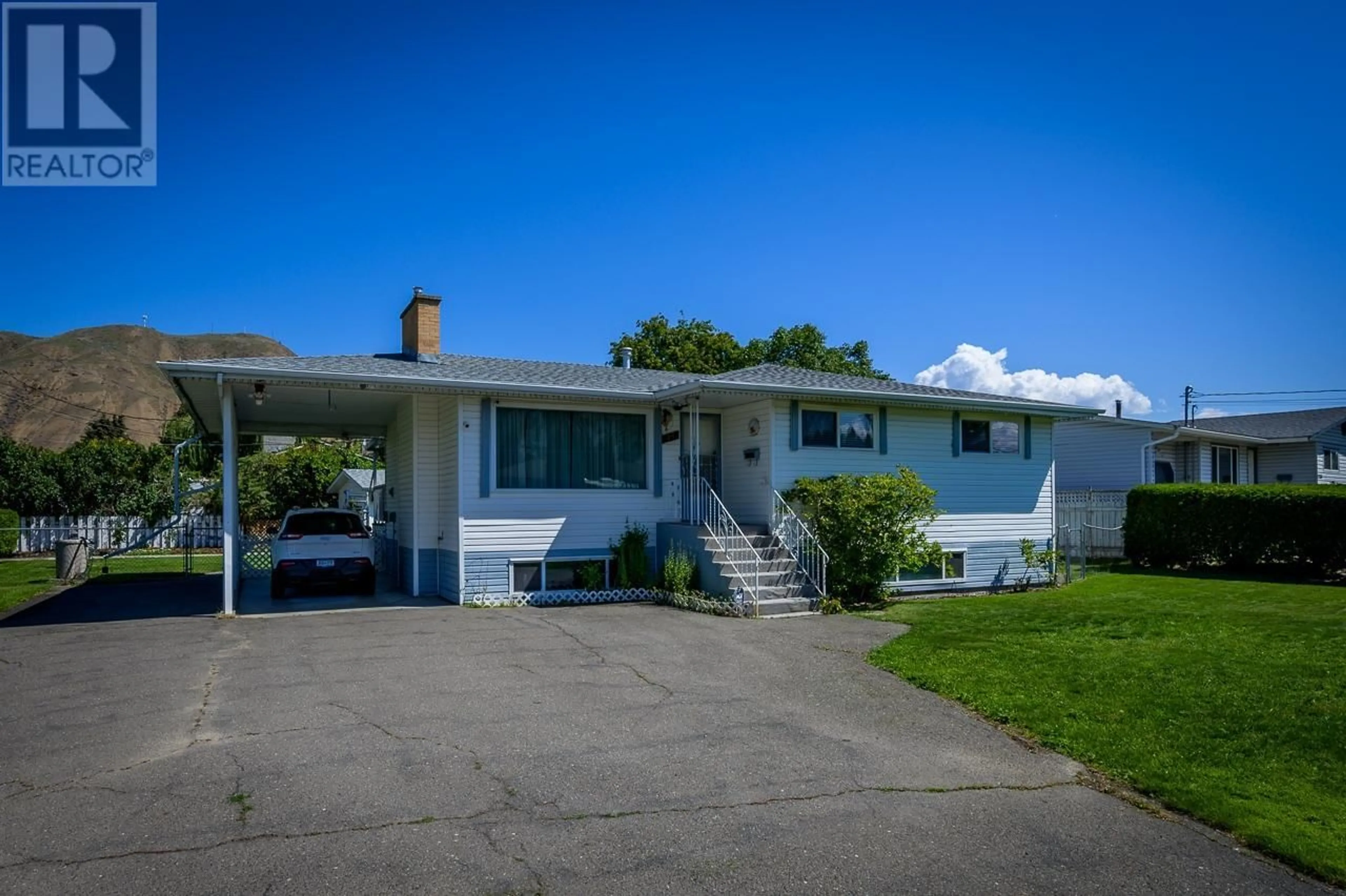 Frontside or backside of a home for 2280 FLEETWOOD AVE, Kamloops British Columbia V2B4S5