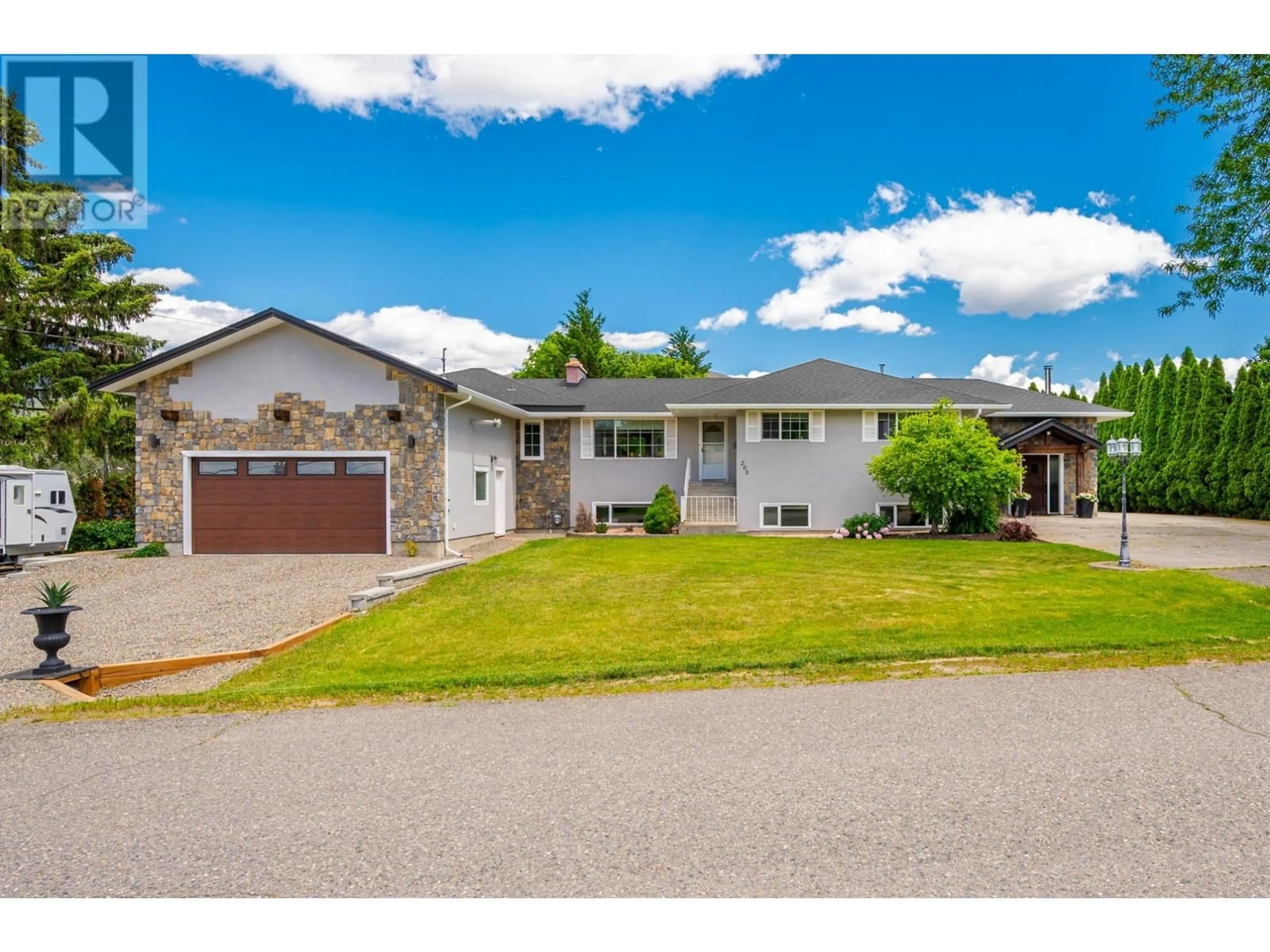 Frontside or backside of a home for 200 MOUNTVIEW DRIVE, Kamloops British Columbia