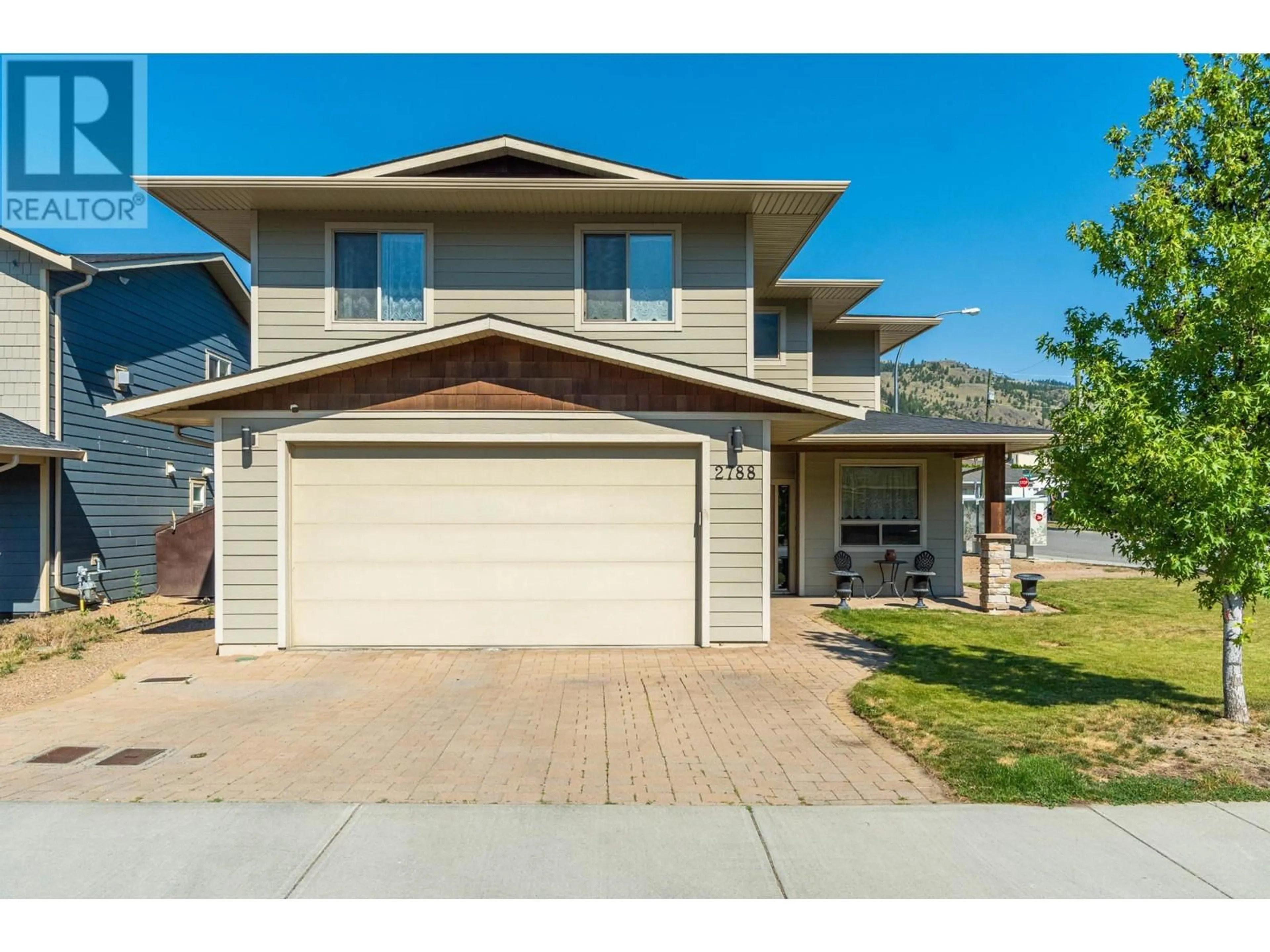 Frontside or backside of a home for 2788 BEACHMOUNT CRES, Kamloops British Columbia V2B0E6