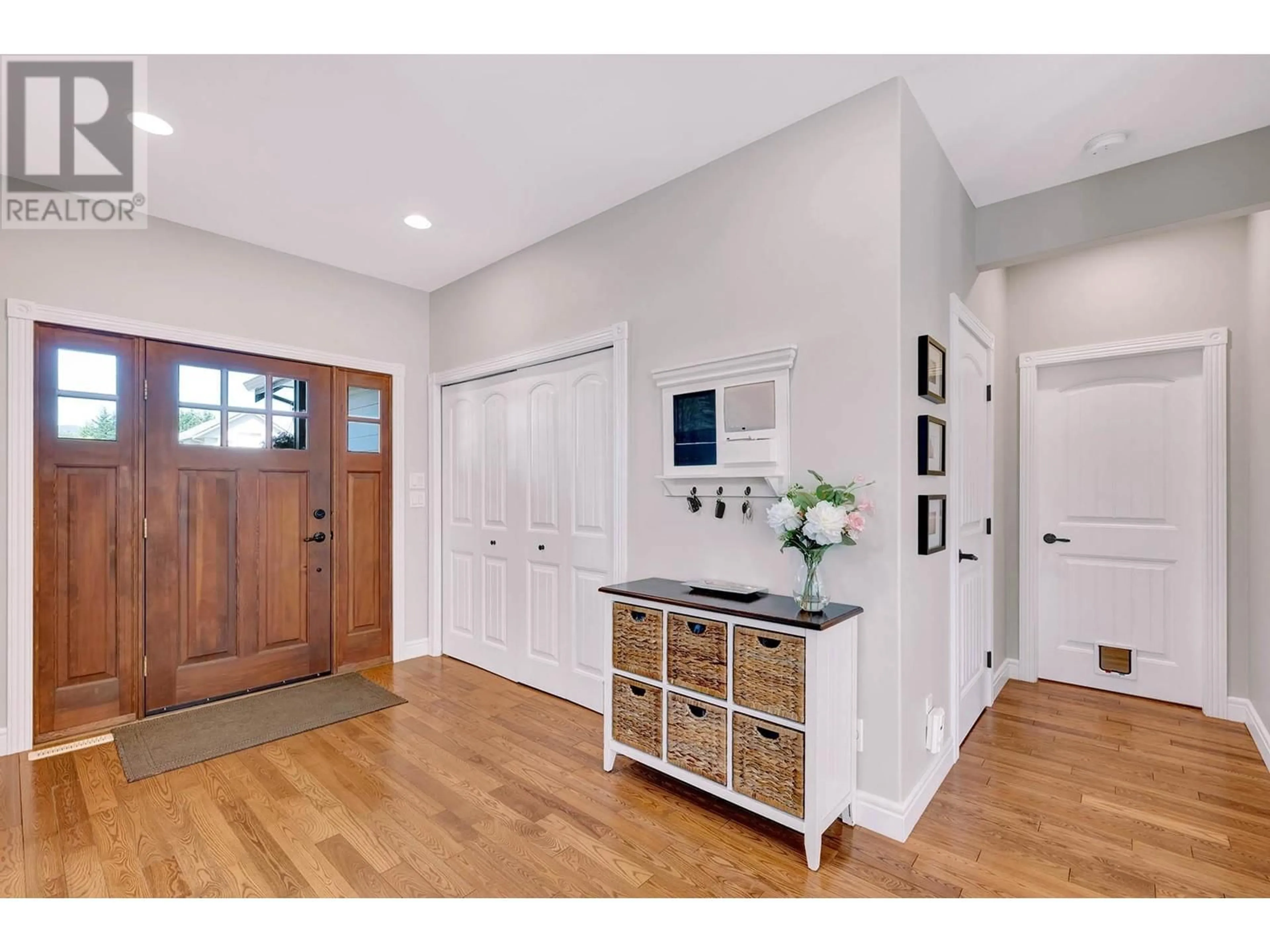 Indoor entryway, wood floors for 228 MURTLE Crescent, Clearwater British Columbia V0E1N1