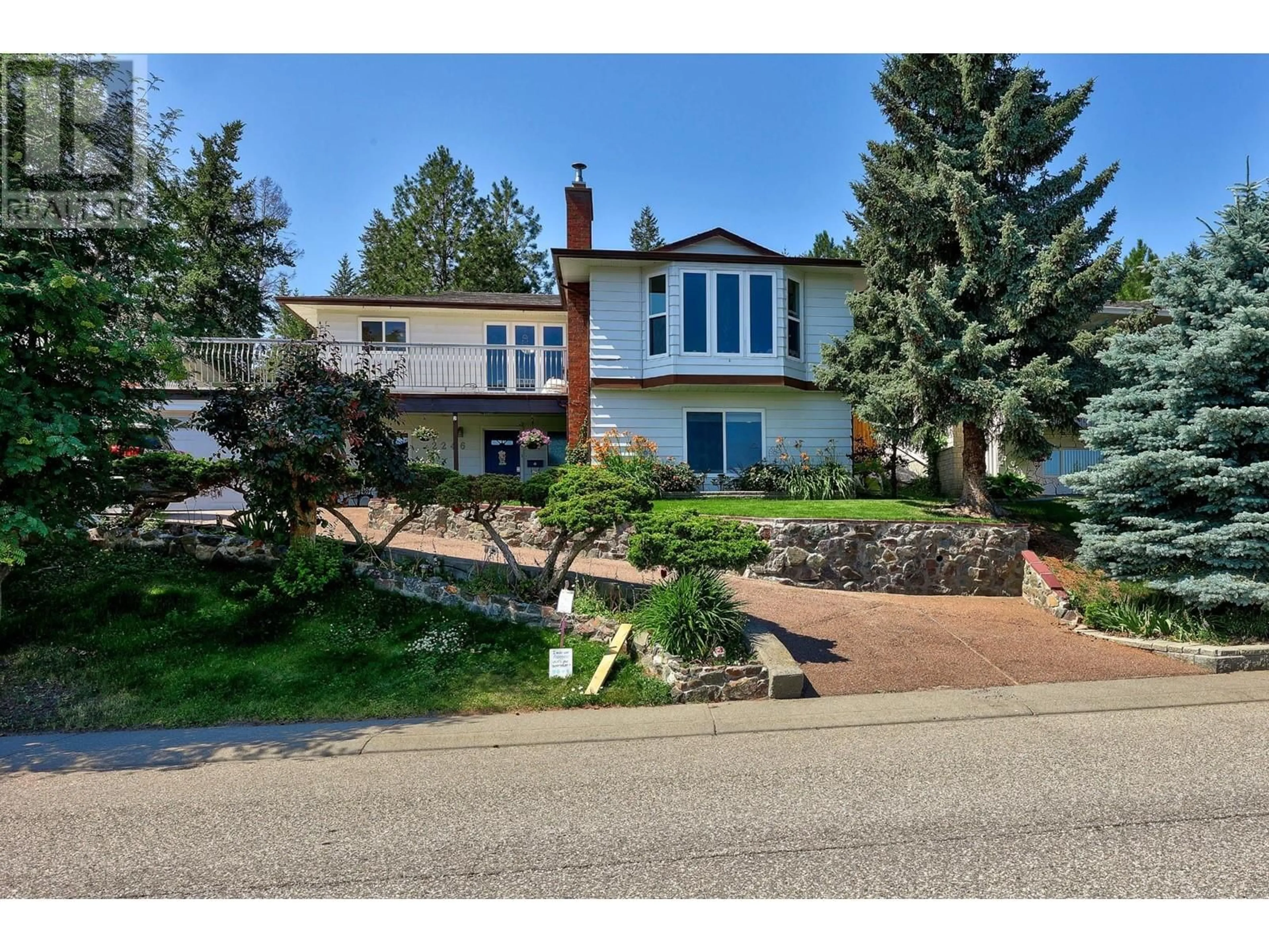 Frontside or backside of a home for 2246 SIFTON AVE, Kamloops British Columbia