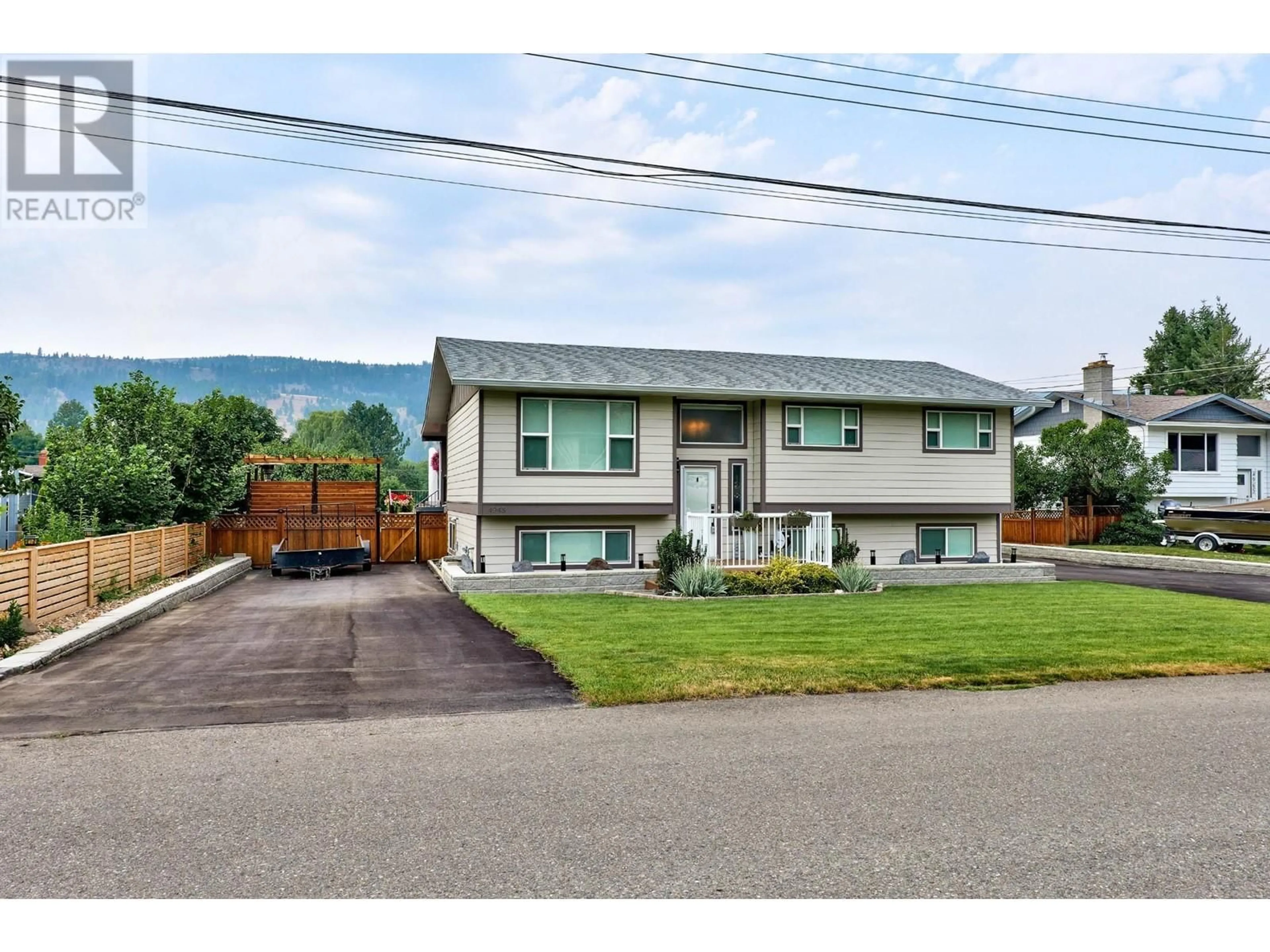 Frontside or backside of a home for 4943 REIGHMOUNT PLACE, Kamloops British Columbia V2H1M1