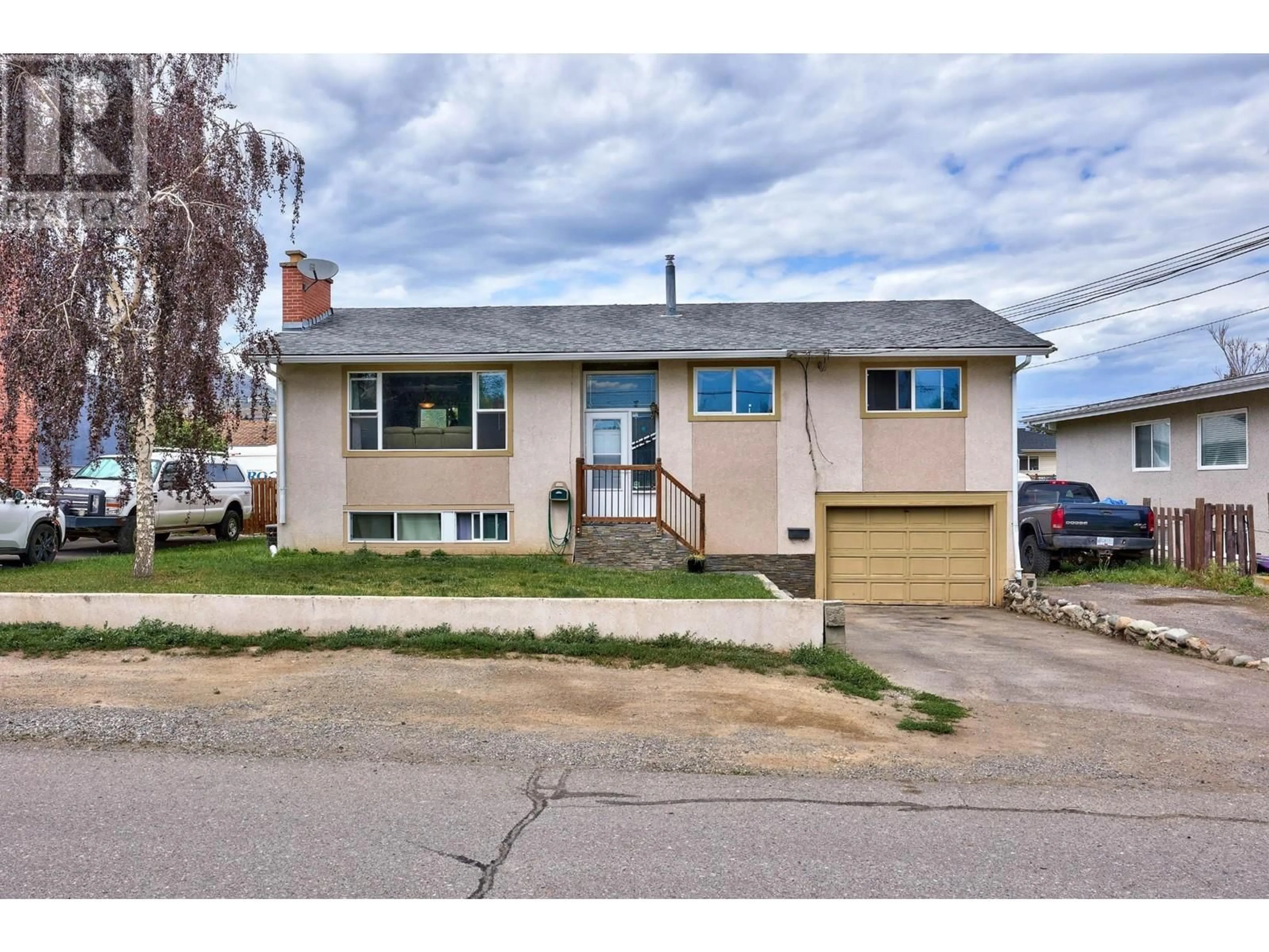 Frontside or backside of a home for 644 CLEARWATER AVE, Kamloops British Columbia V2B2B1