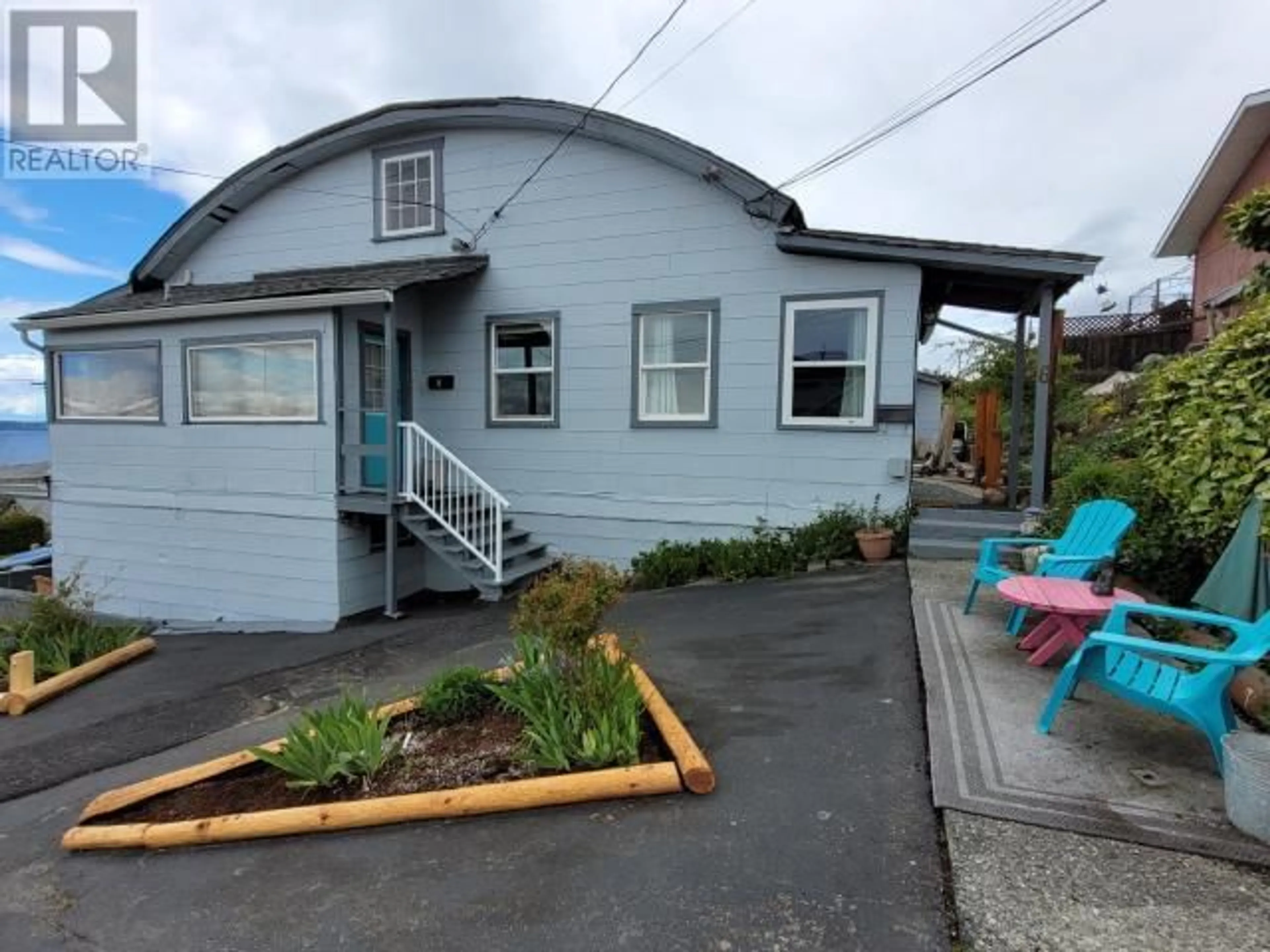 A pic from exterior of the house or condo for 1-6-6865 DUNCAN STREET, Powell River British Columbia V8A1V1