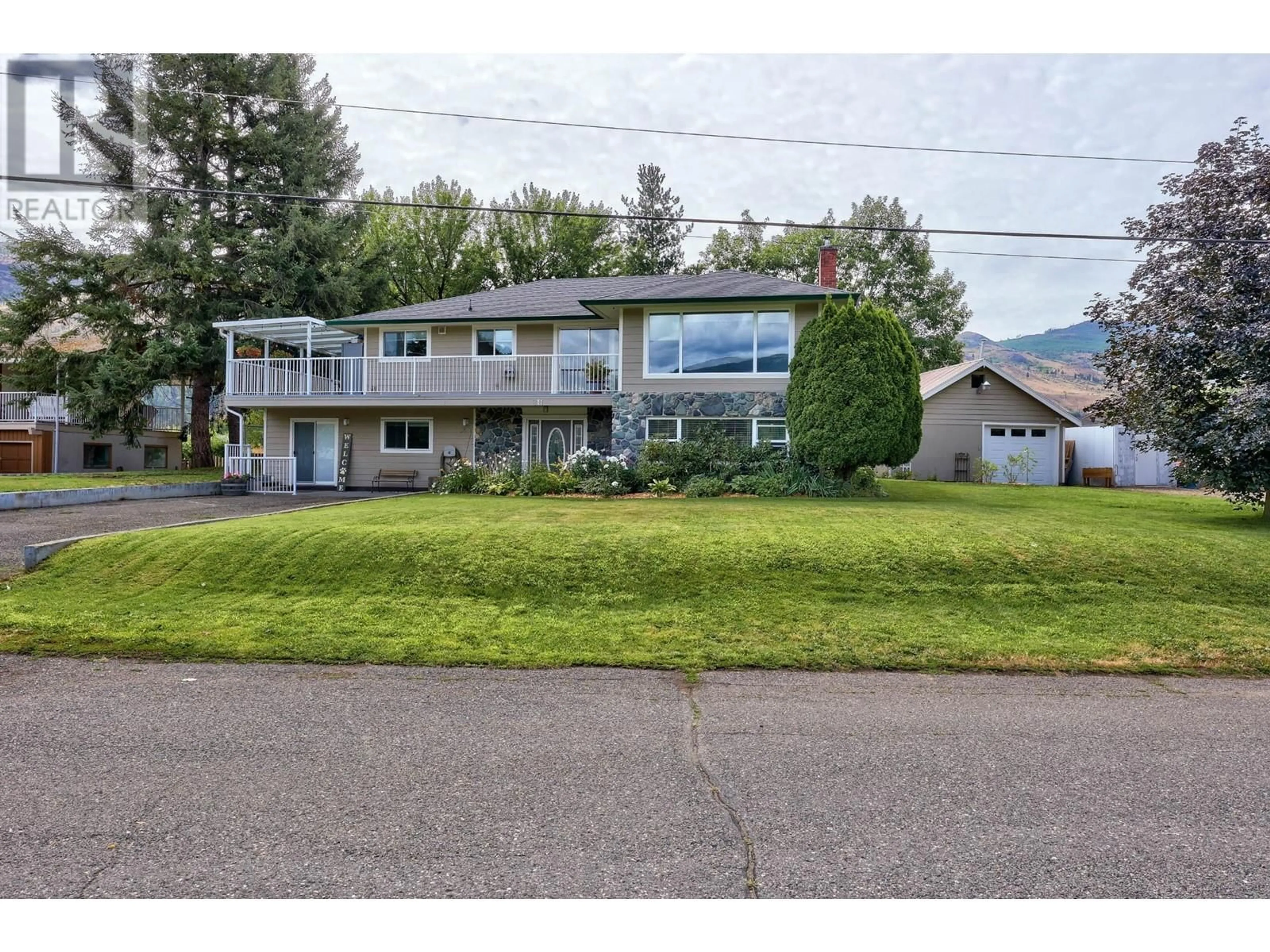 Frontside or backside of a home for 211 BLUEBERRY PLACE, Kamloops British Columbia V2H1M4