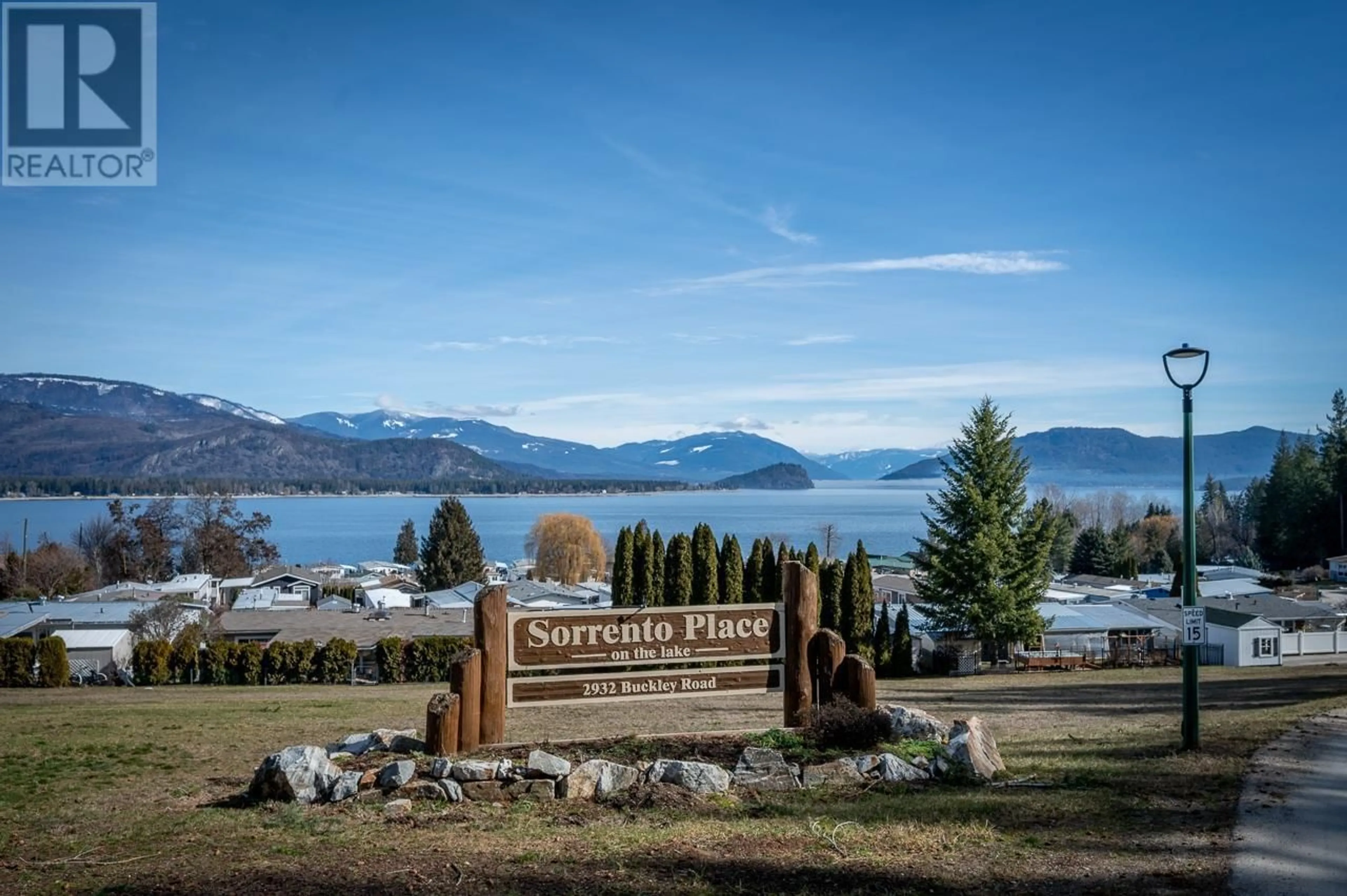 Patio, lake for 2932 BUCKLEY Road Unit# 101, South Shuswap British Columbia V0E2W1