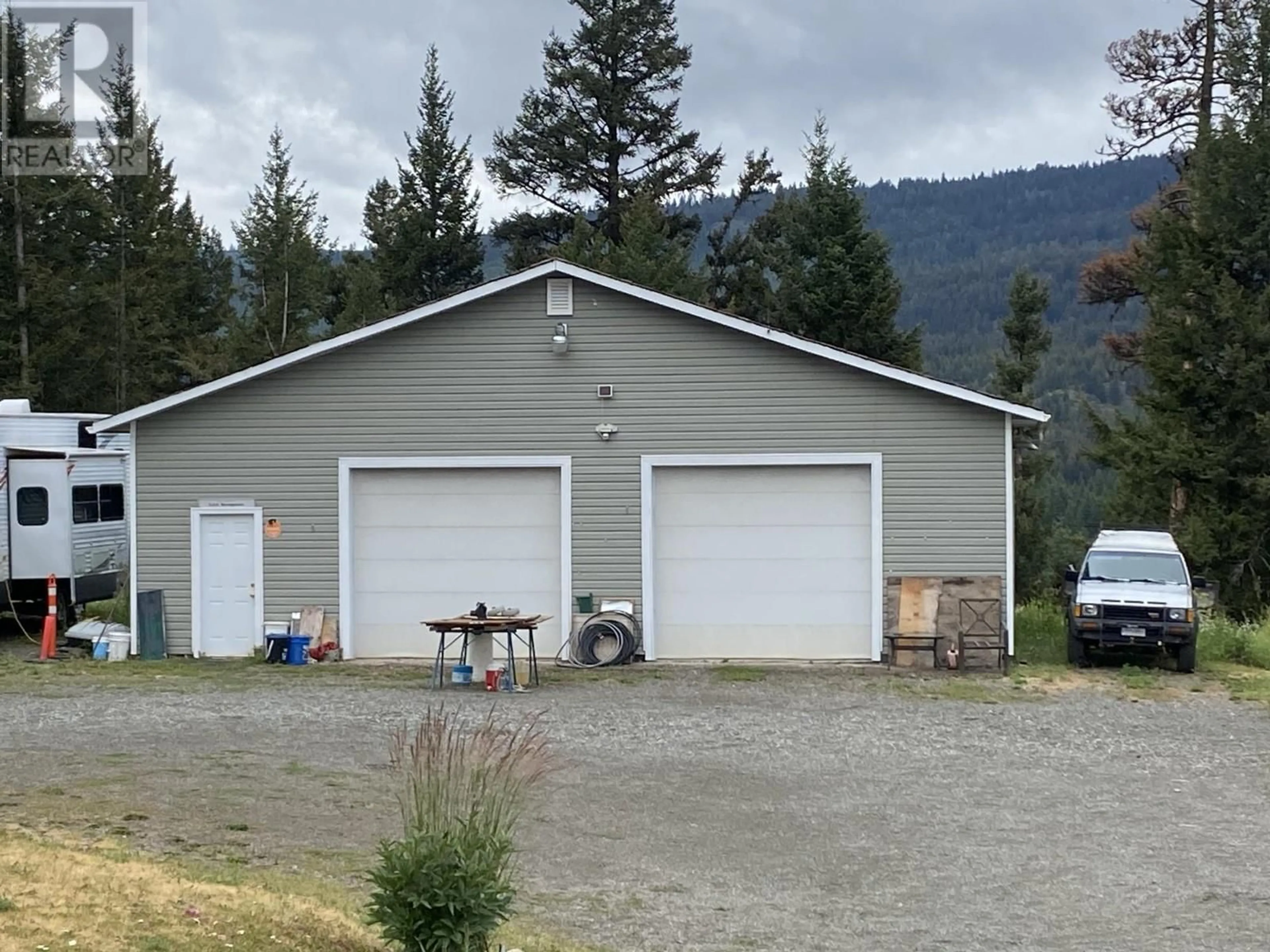 Indoor garage for 9661 HIGHWAY 97 C, Merritt British Columbia V1K1M6