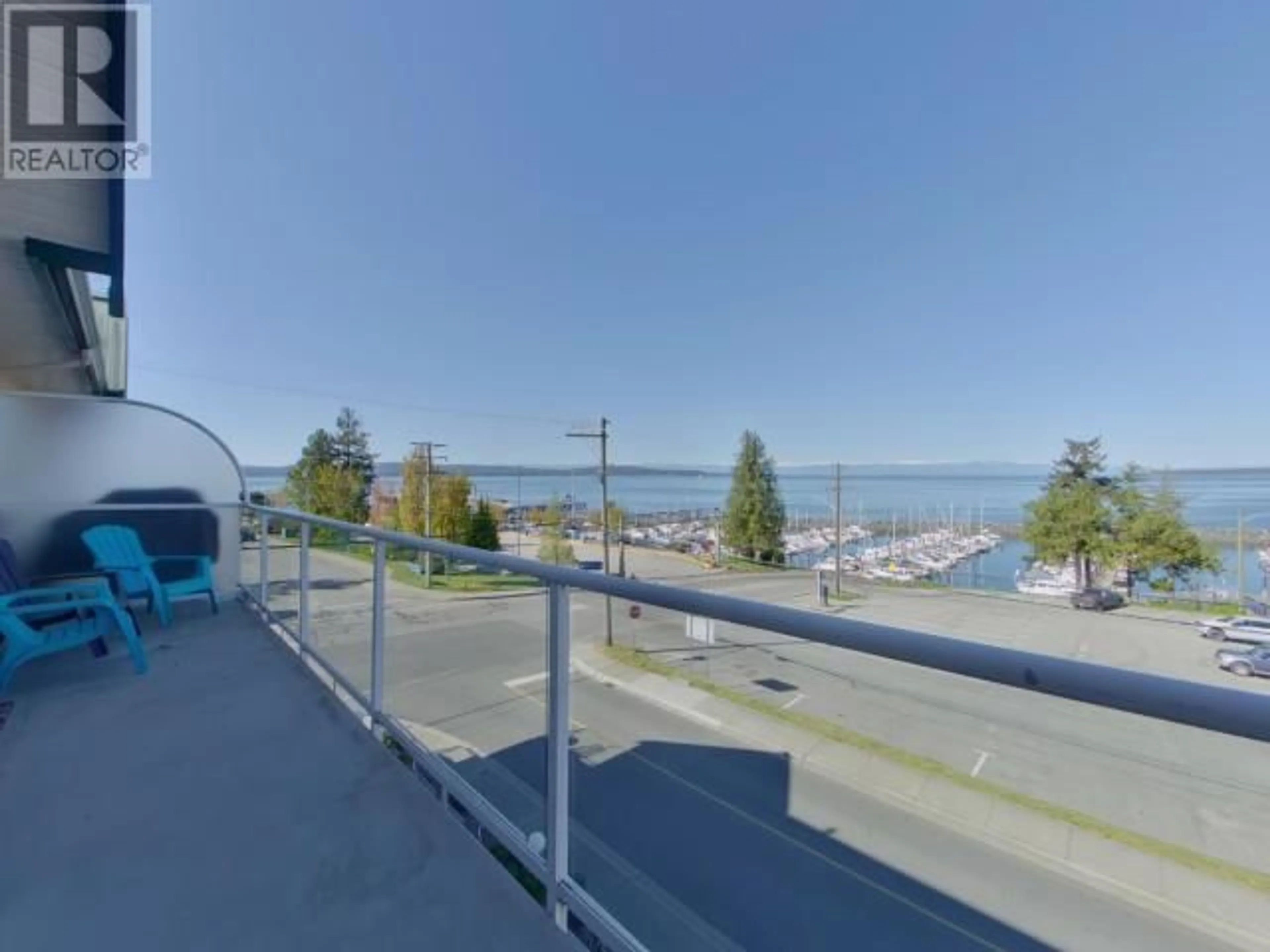 Street view for 302-4510 WILLINGDON AVE, Powell River British Columbia