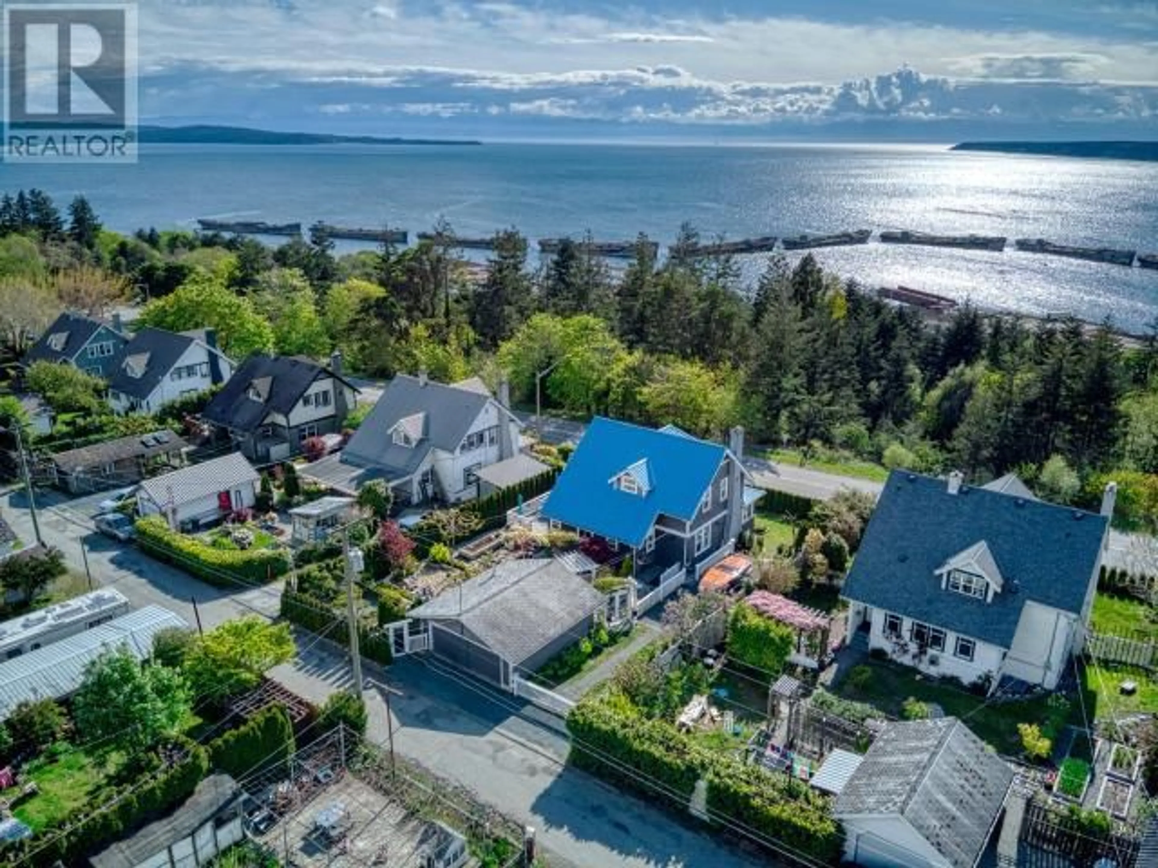 Lakeview for 5662 MARINE AVE, Powell River British Columbia V8A2M3