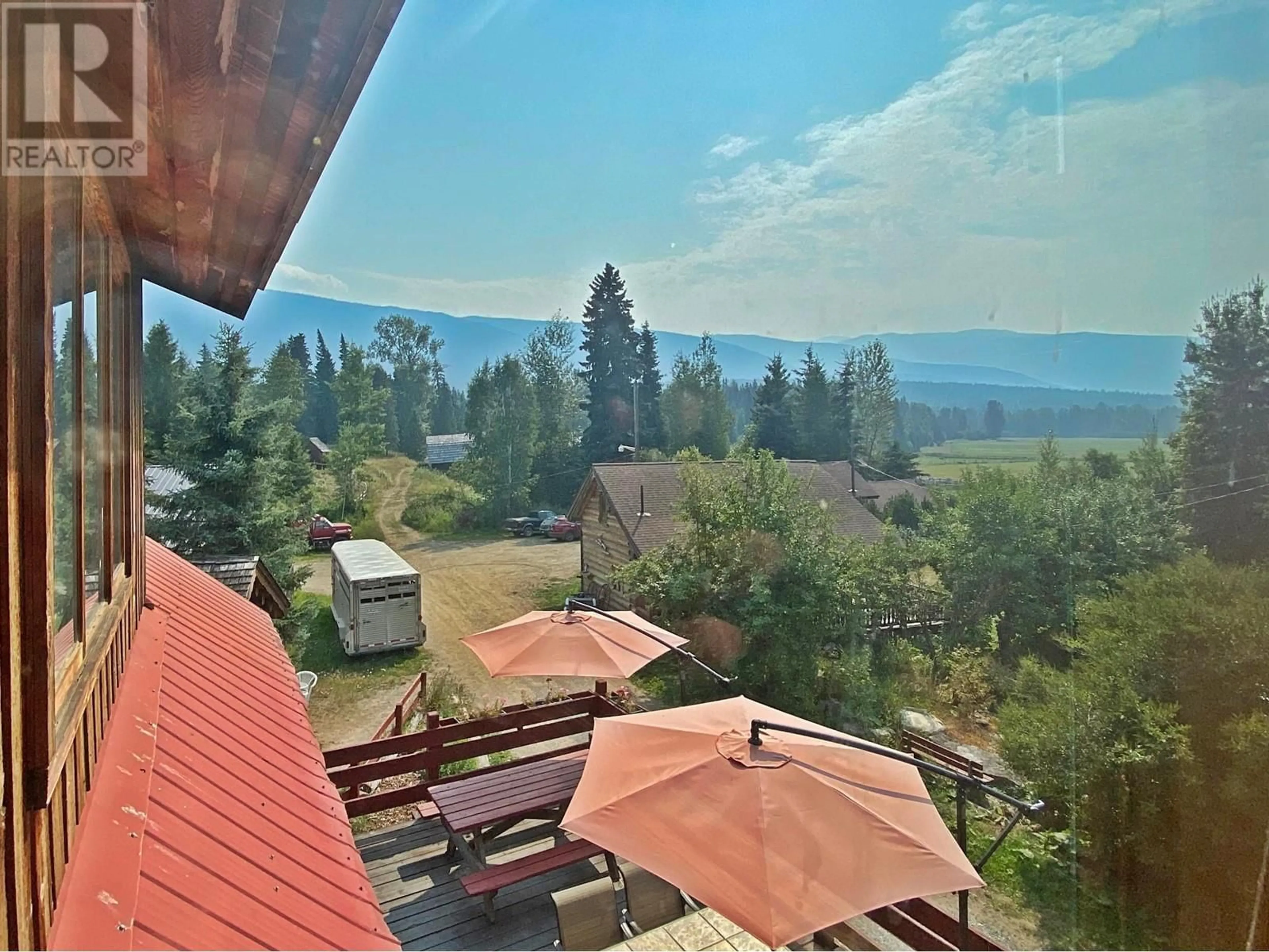 Patio for 5944 TROUT CREEK RD, Clearwater British Columbia V0E1N1