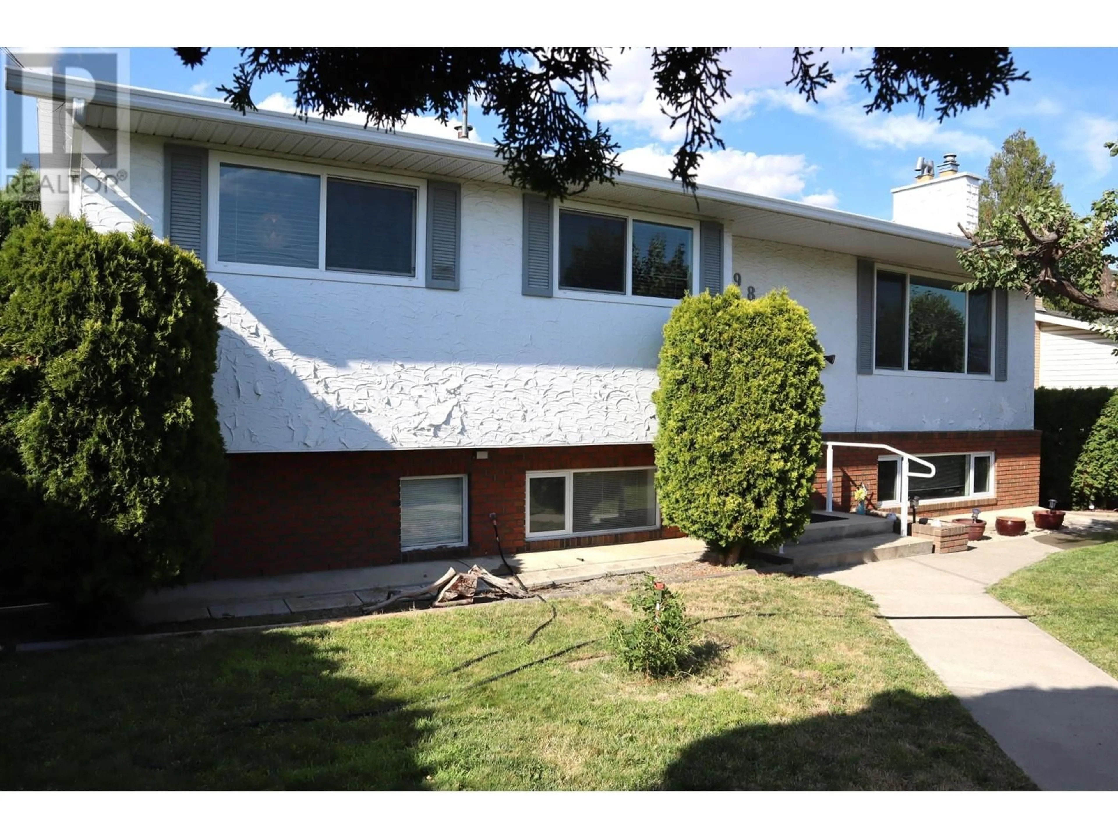 Frontside or backside of a home for 898 LETHBRIDGE AVE, Kamloops British Columbia V2B1X8