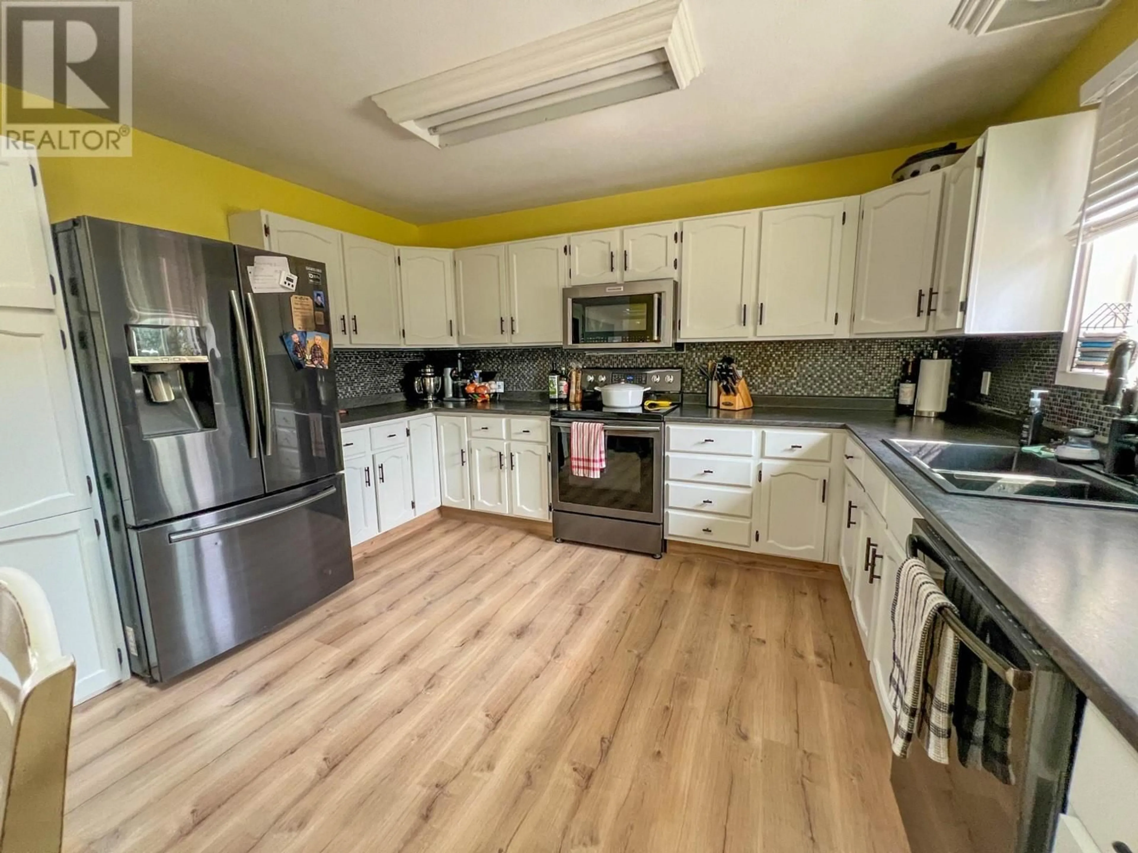 Open concept kitchen, unknown for 310 GUICHON AVENUE, Merritt British Columbia V0K1Y0