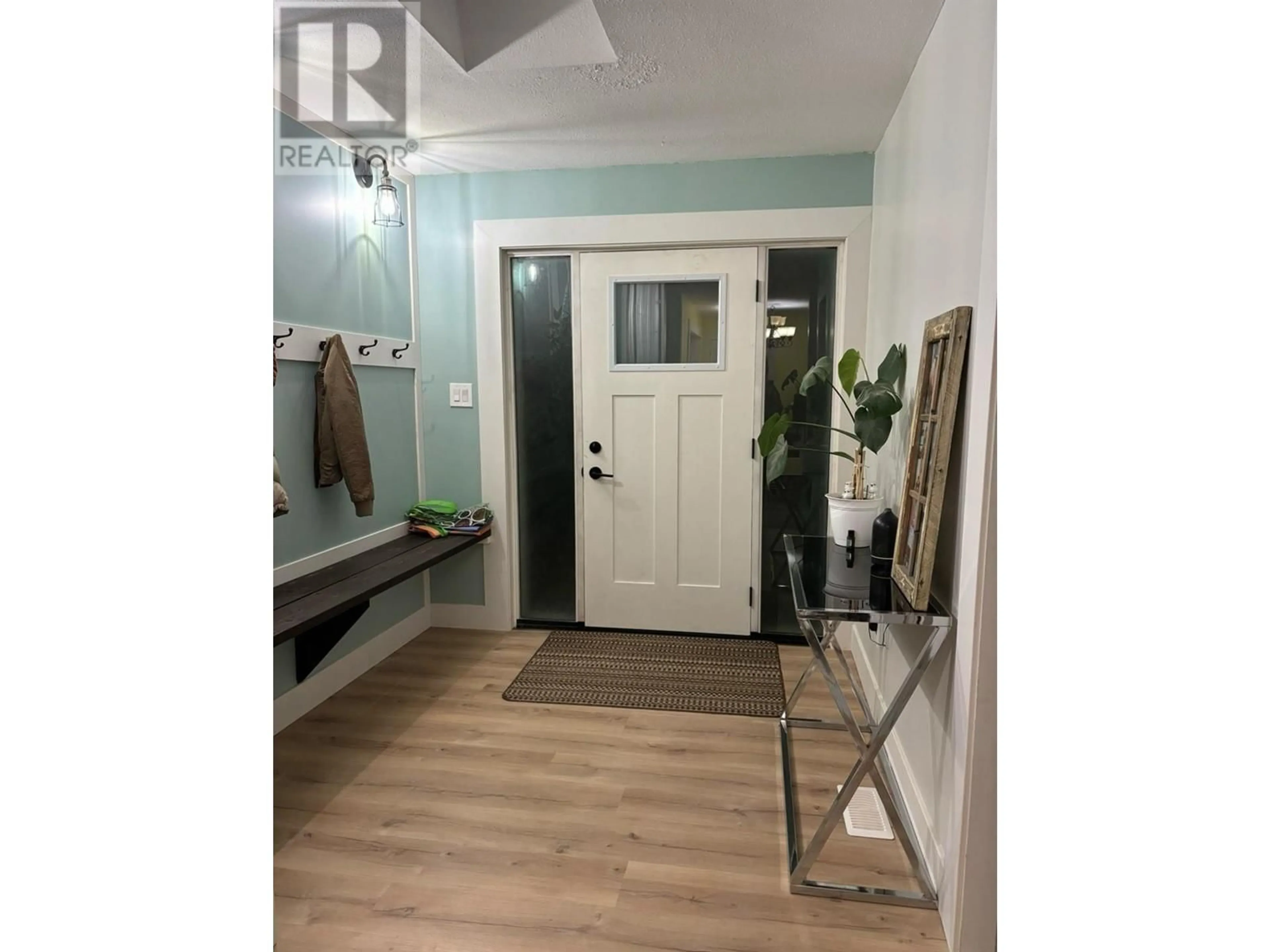 Indoor entryway for 310 GUICHON AVENUE, Merritt British Columbia V0K1Y0
