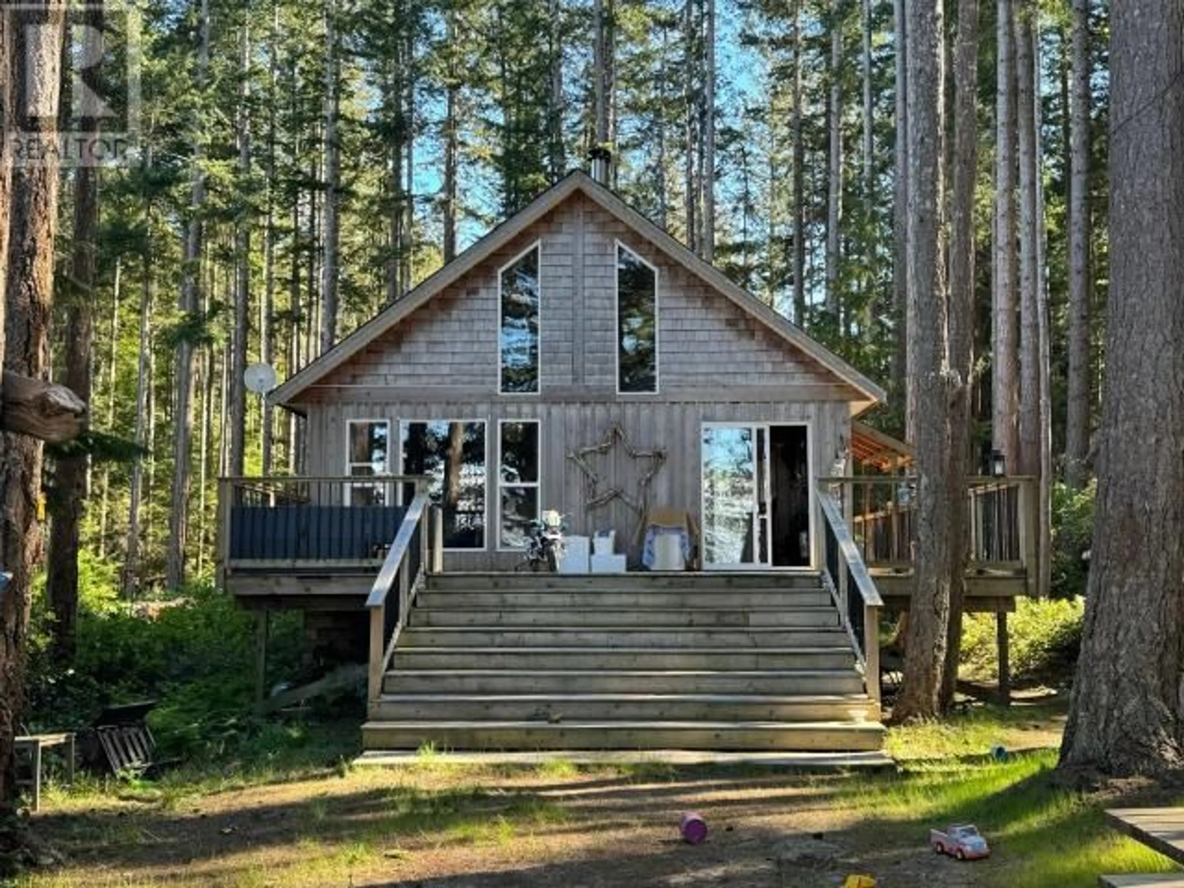 Cottage for 1514 SAVARY ISLAND RD, Savary Island British Columbia V0N2G0