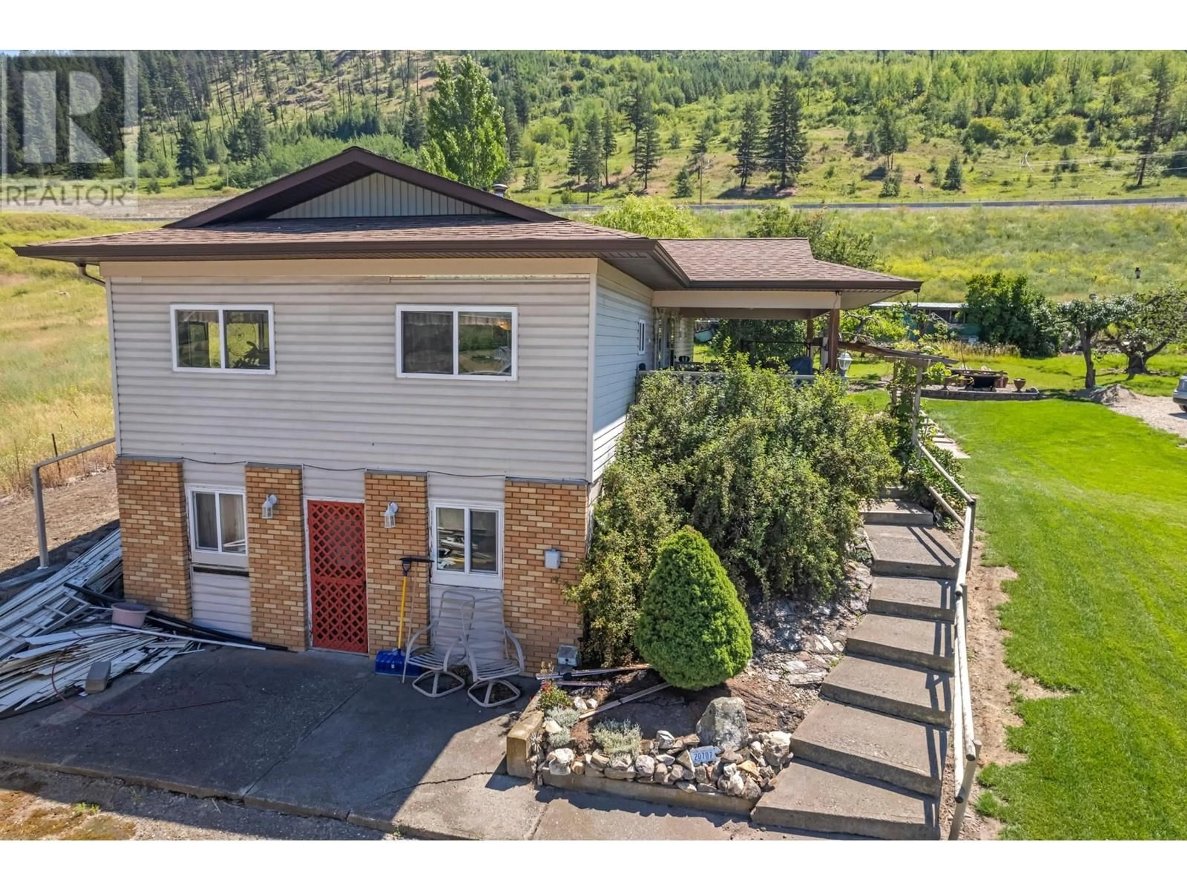A pic from outside/outdoor area/front of a property/back of a property/a pic from drone, water/lake/river/ocean view for 6150 TRANS CANADA HIGHWAY, Chase British Columbia V0E1M0