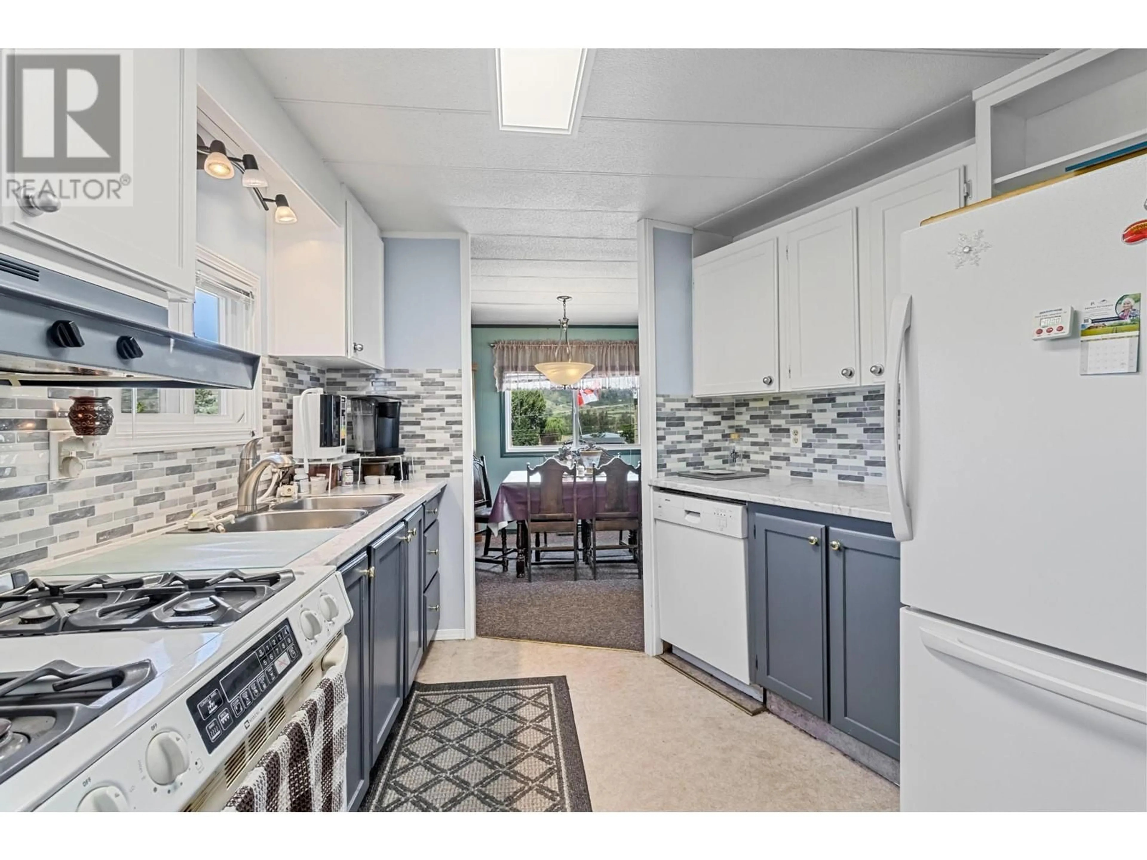 Standard kitchen, ceramic/tile floor for 6150 TRANS CANADA HIGHWAY, Chase British Columbia V0E1M0
