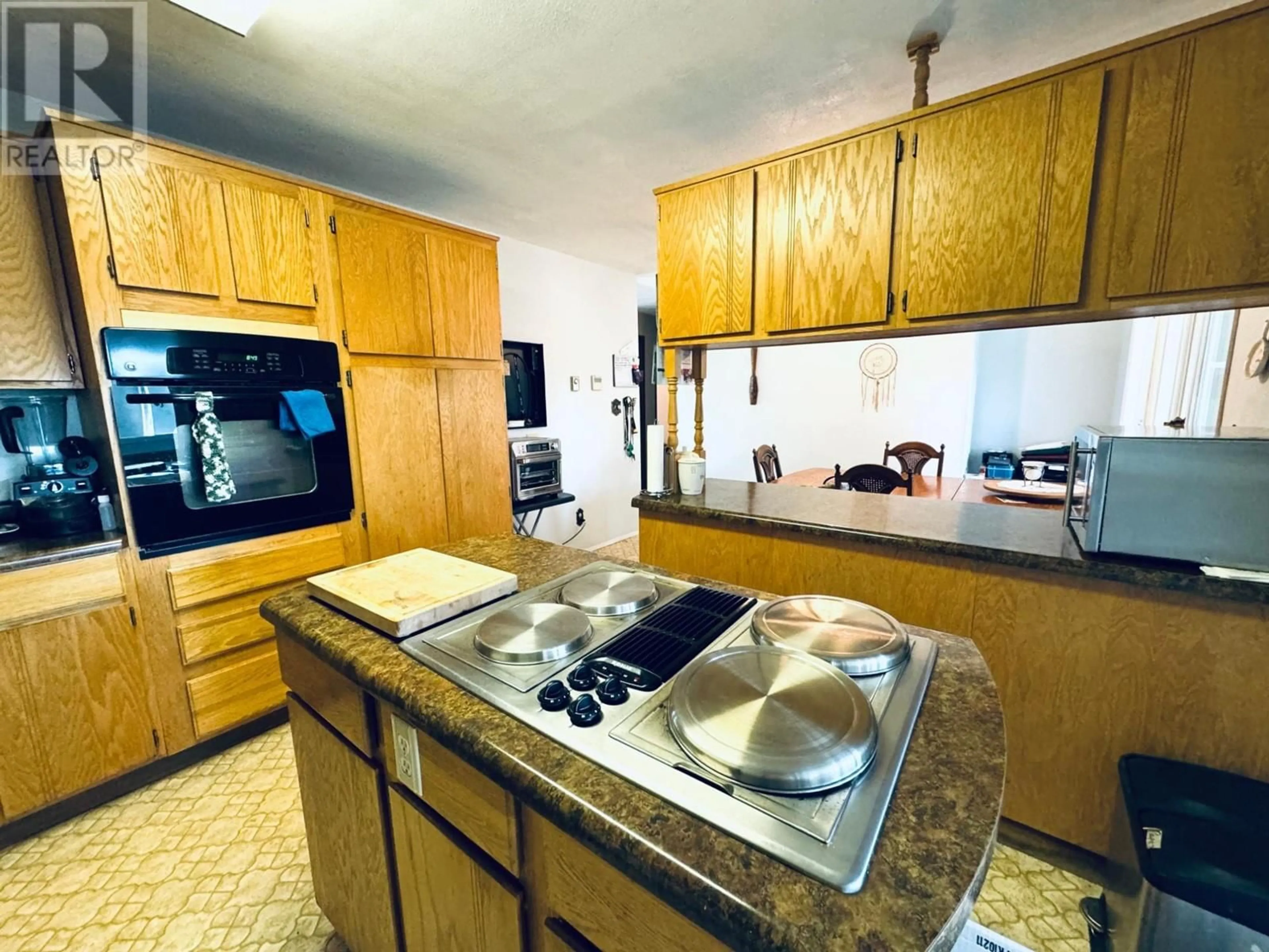 Standard kitchen for 346 GUICHON AVE, Merritt British Columbia