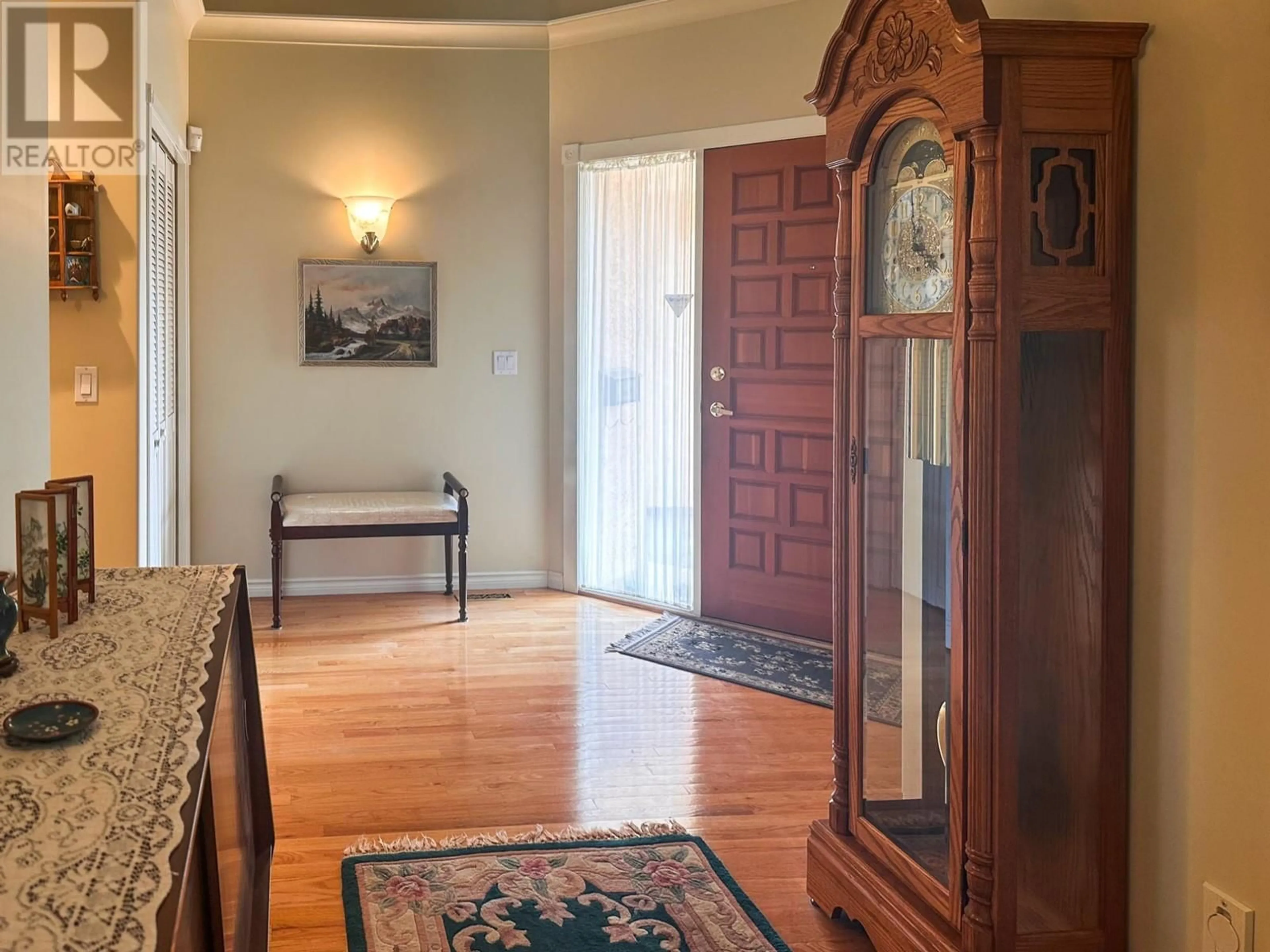 Indoor entryway, wood floors for 45 HUDSONS BAY Trail Unit# 101, Kamloops British Columbia V2C6N5