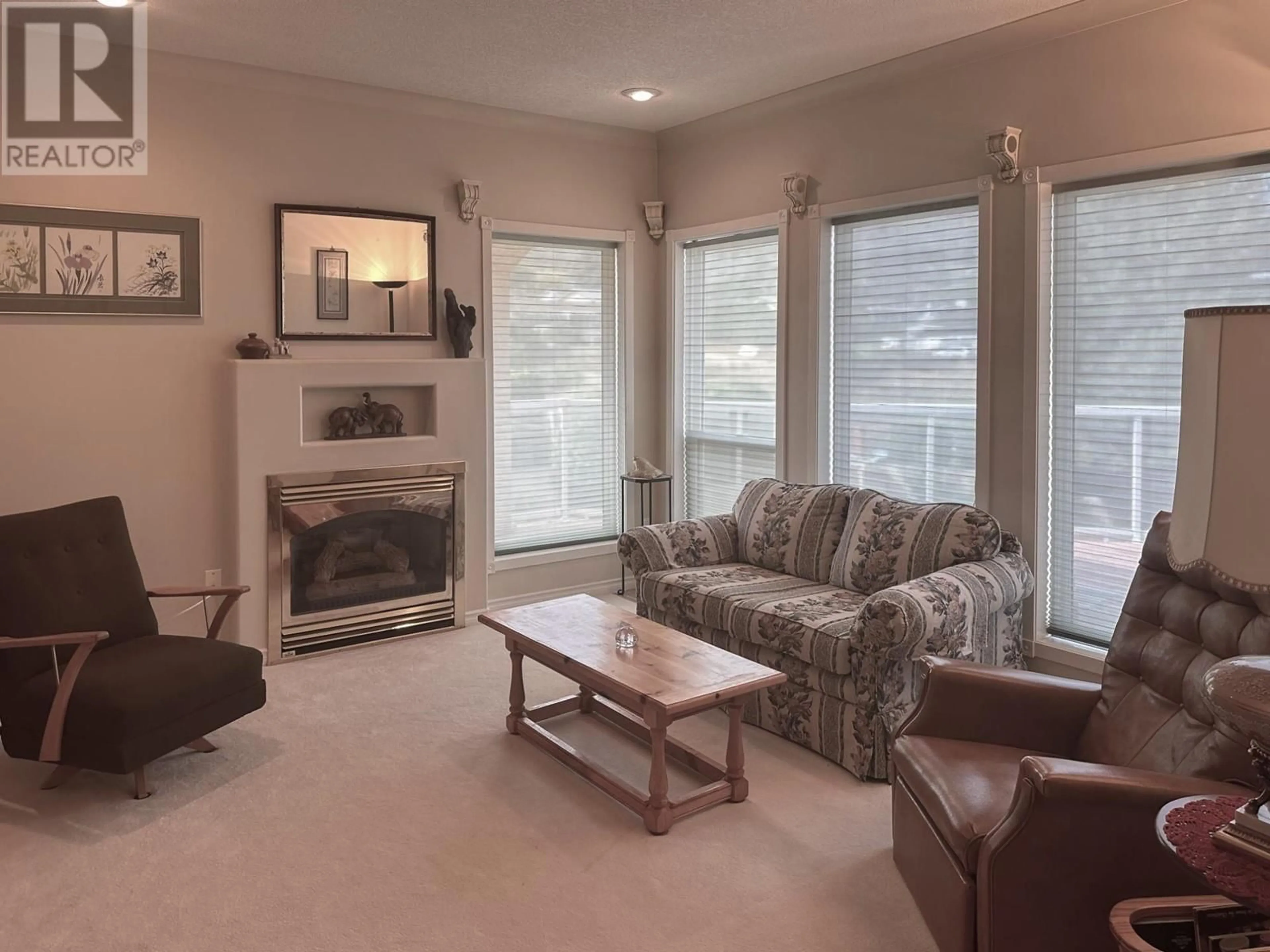 Living room, wood floors for 45 HUDSONS BAY Trail Unit# 101, Kamloops British Columbia V2C6N5