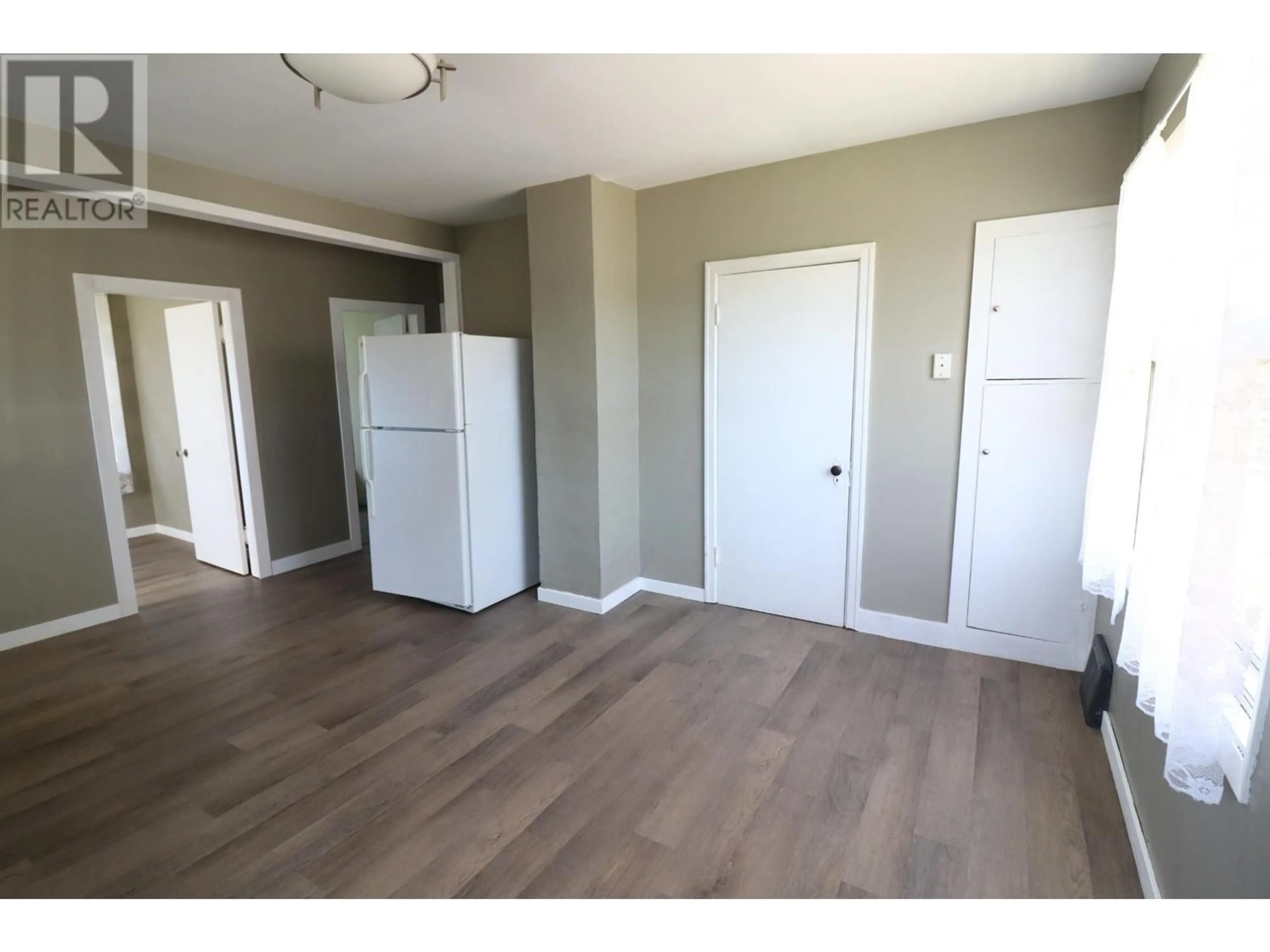 A pic of a room for 325 WILLOW STREET, Kamloops British Columbia V2B4C8