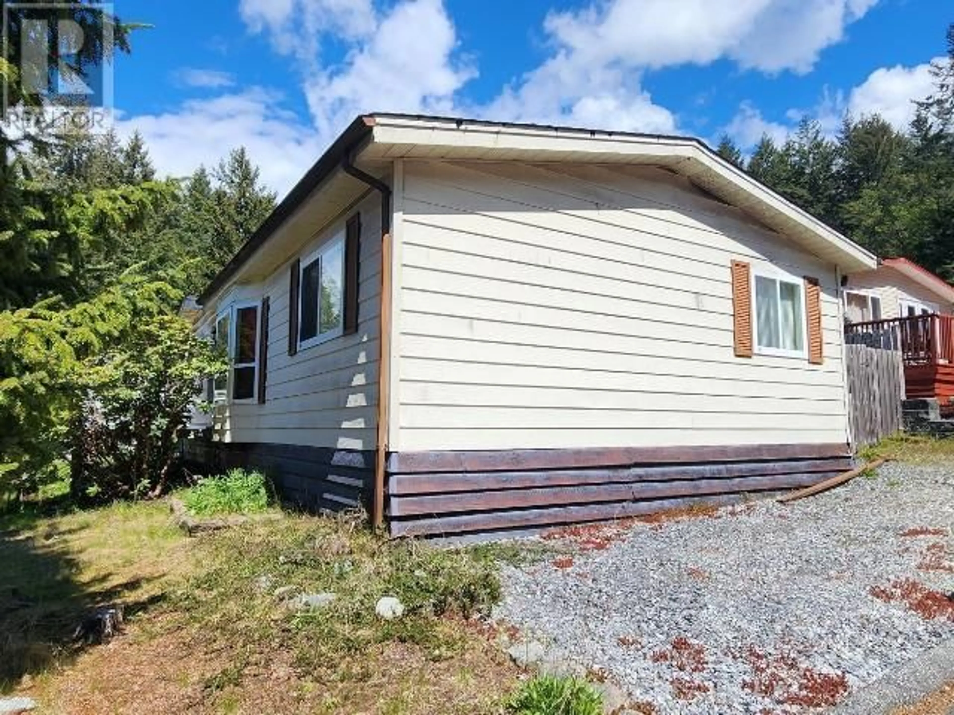 Frontside or backside of a home for 31-6271 MCANDREW AVE, Powell River British Columbia