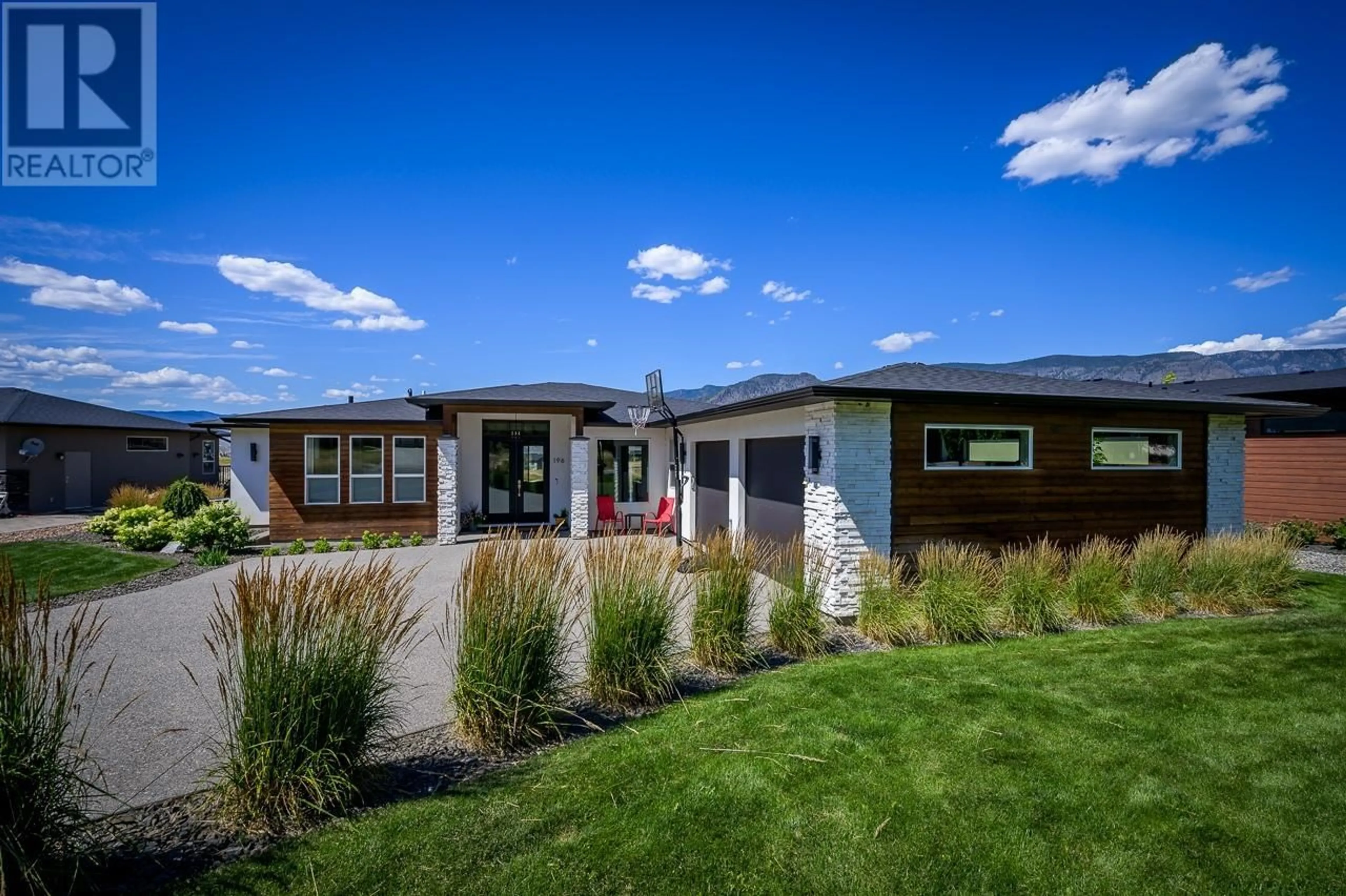 Frontside or backside of a home for 196 RUE CHEVAL NOIR, Tobiano British Columbia V1S0B3