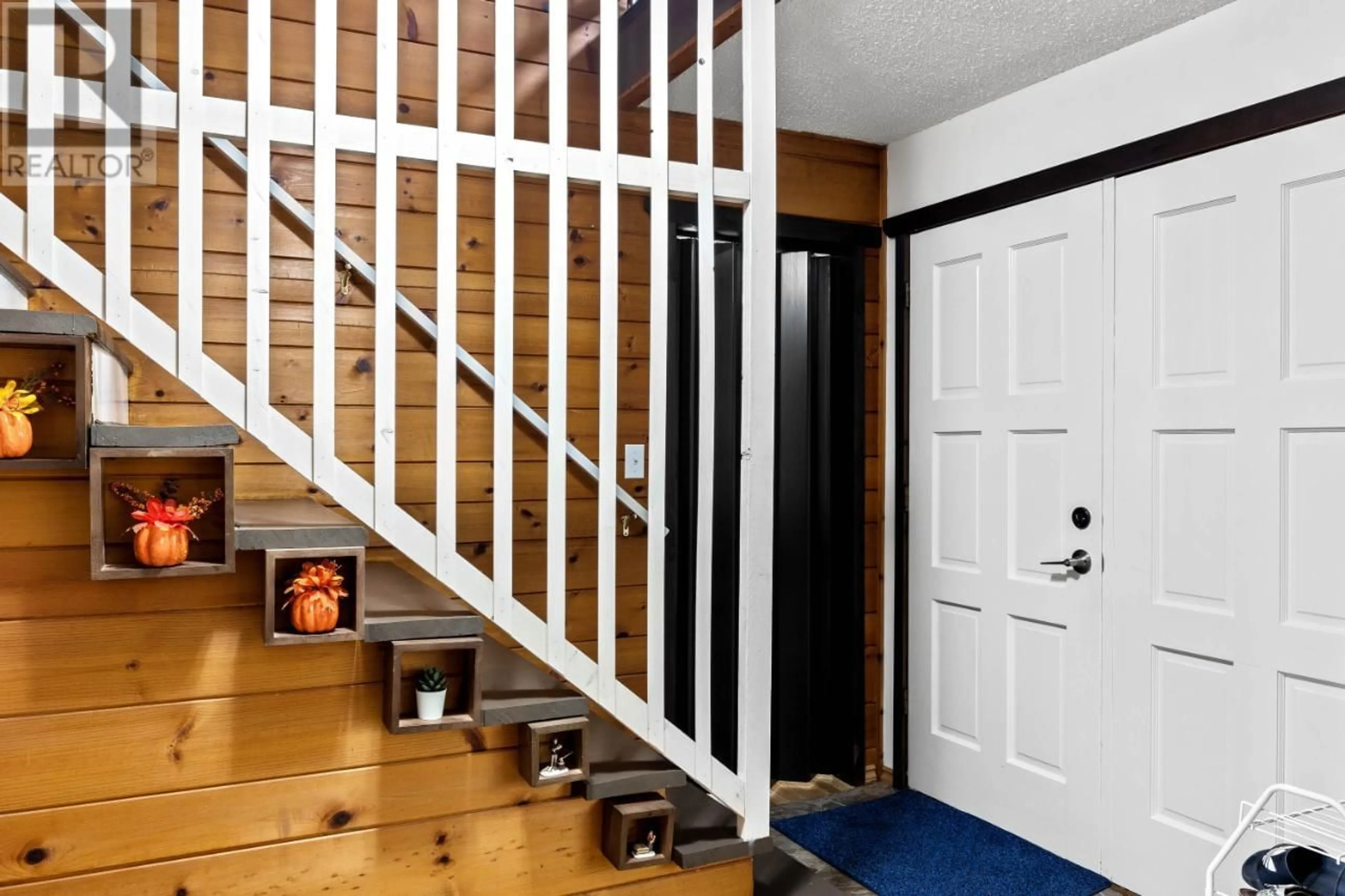 Indoor entryway, wood floors for 4853 CLEARWATER VALLEY Road, Clearwater British Columbia V0E1N1