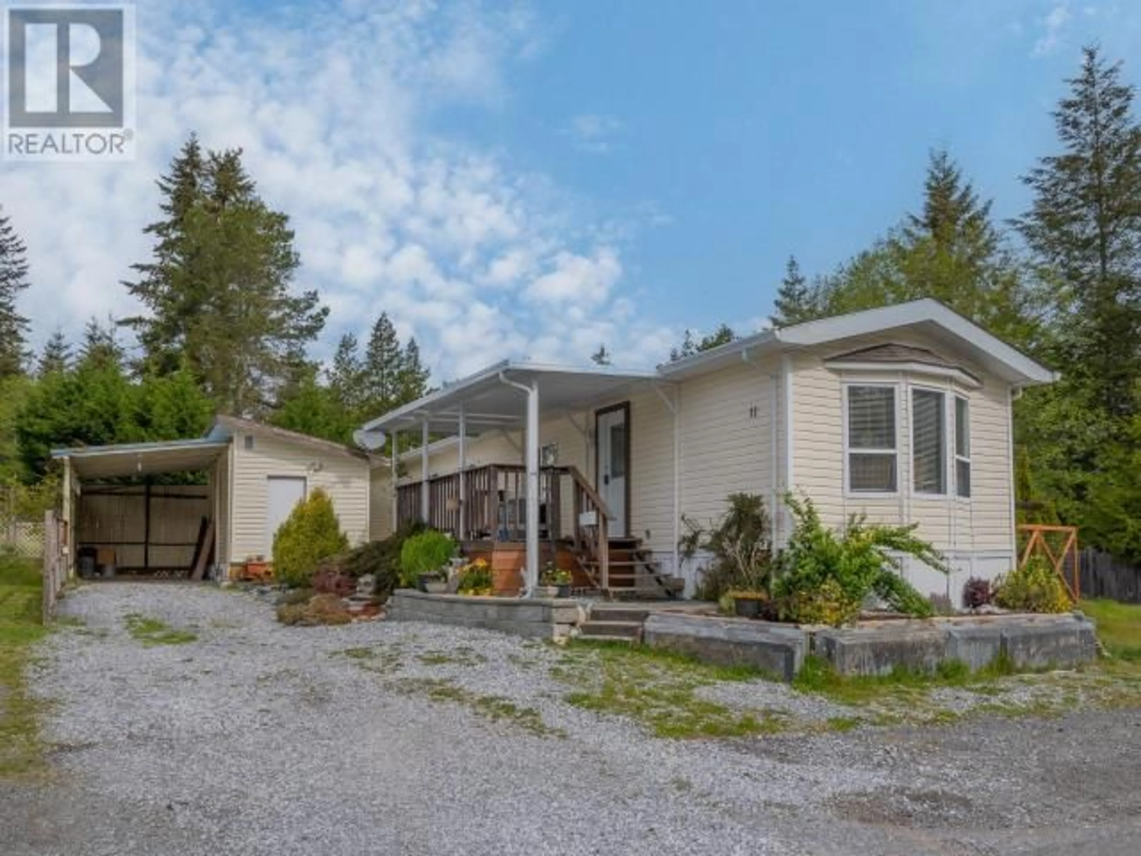 Cottage for 11-4500 CLARIDGE ROAD, Powell River British Columbia V8A5n2