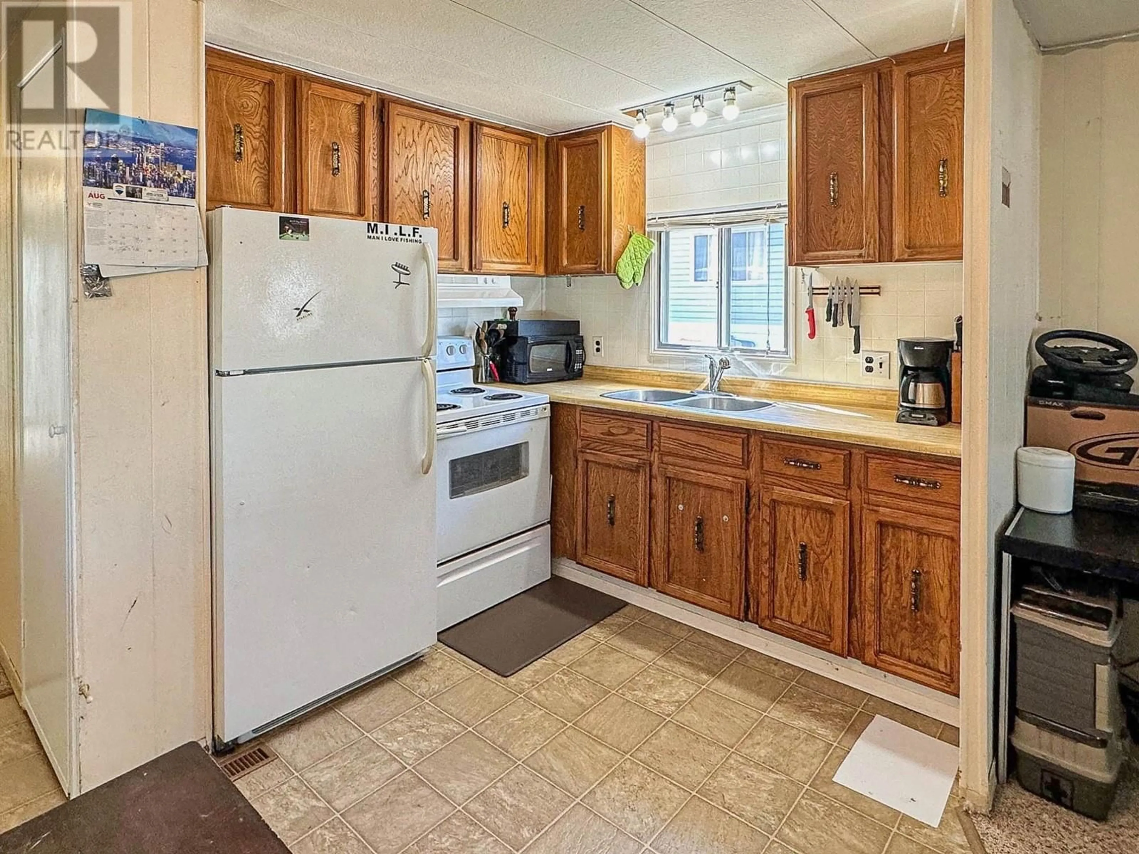 Standard kitchen, wood floors, cottage for 1175 ROSE HILL Road Unit# 44, Kamloops British Columbia V2E1G9