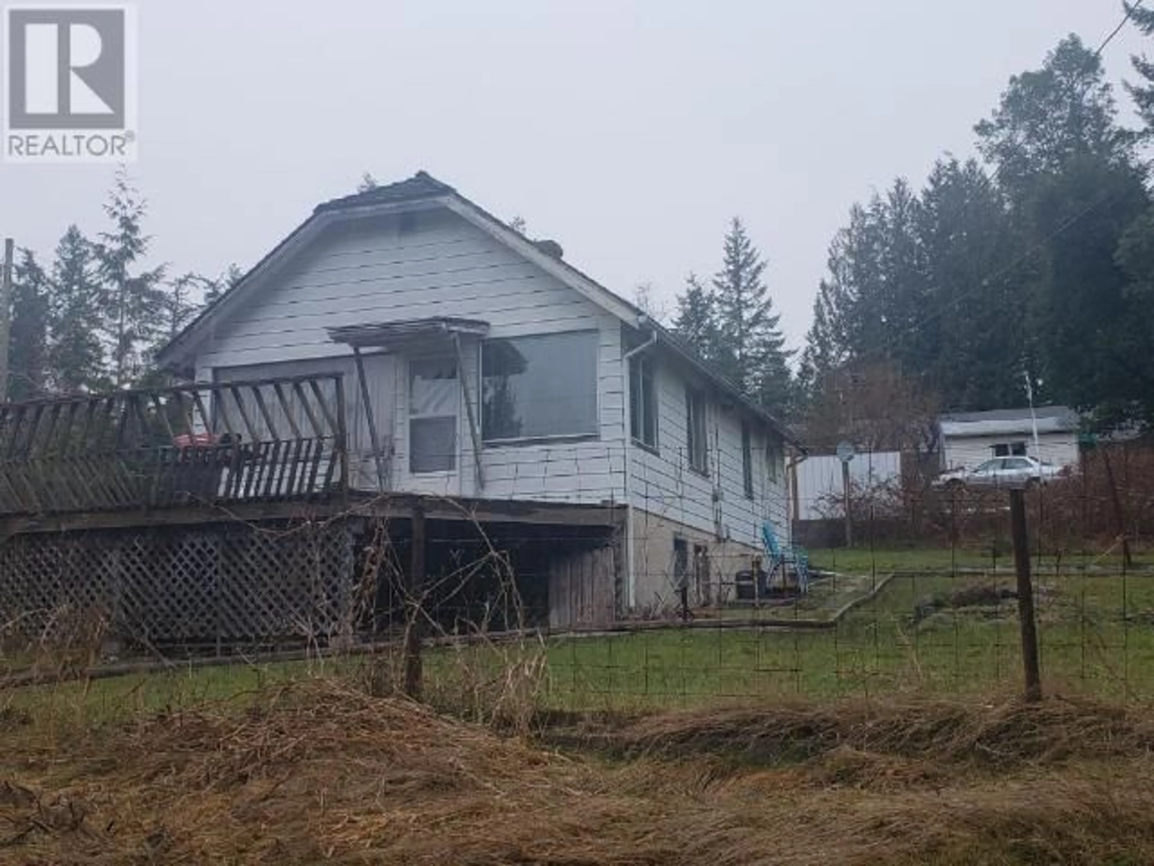 Frontside or backside of a home for 5512 MANSON AVE, Powell River British Columbia