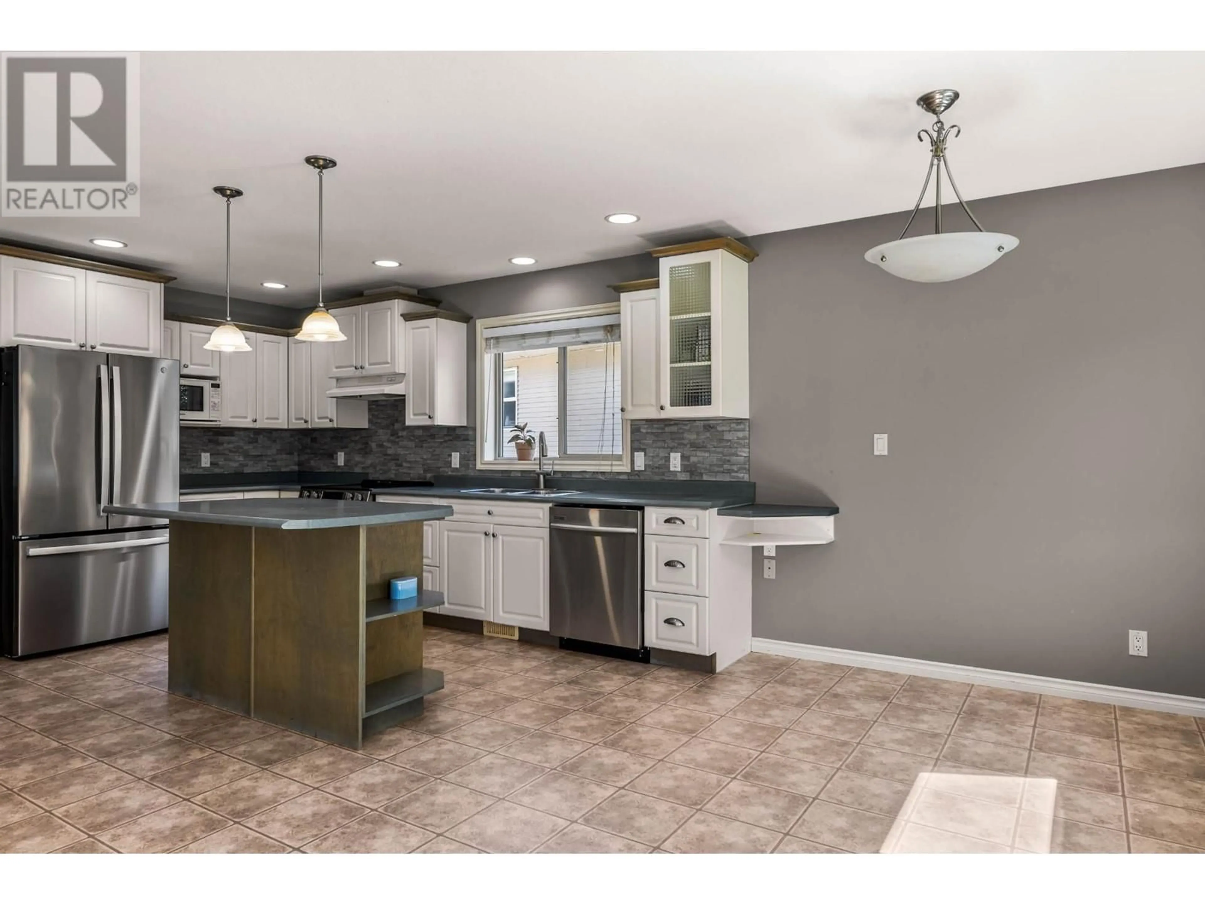 Kitchen for 2374 BRAMBLE LANE, Kamloops British Columbia V1S1Z5