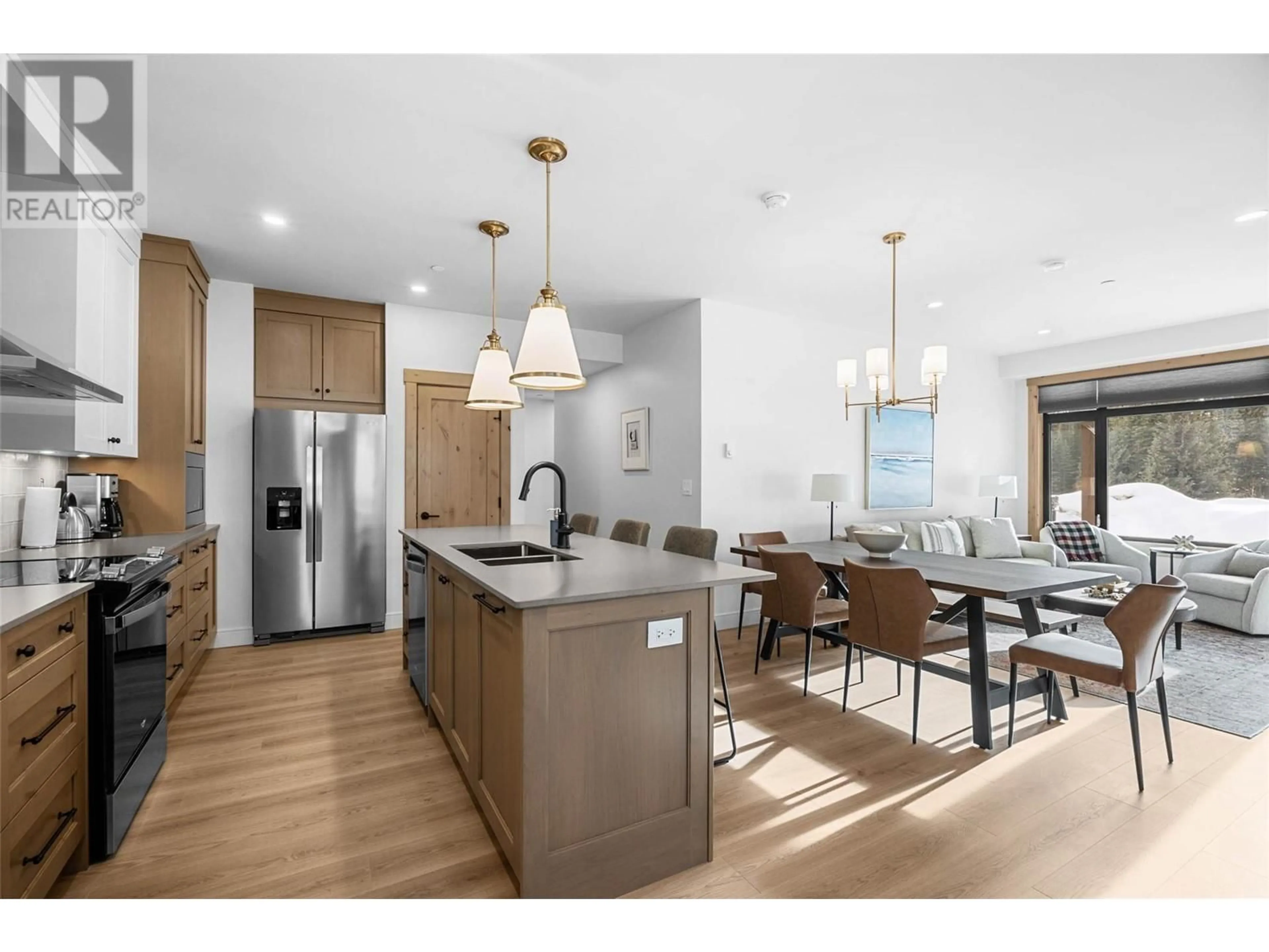 Open concept kitchen, wood/laminate floor for 7 - 7005 MCGILLIVRAY LAKE DRIVE, Sun Peaks British Columbia V0E5N0
