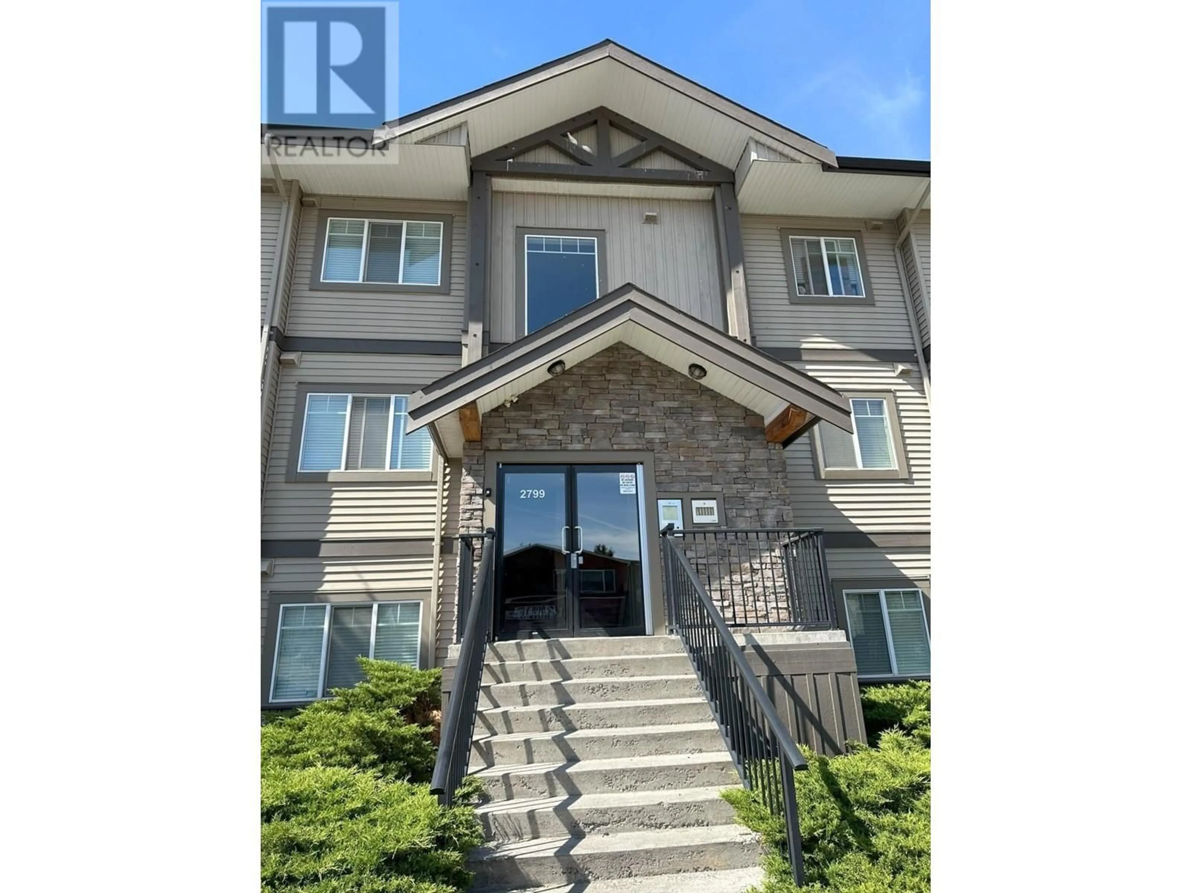 A pic from exterior of the house or condo, the front or back of building for 2799 CLAPPERTON Avenue Unit# 205, Merritt British Columbia V1K1A2