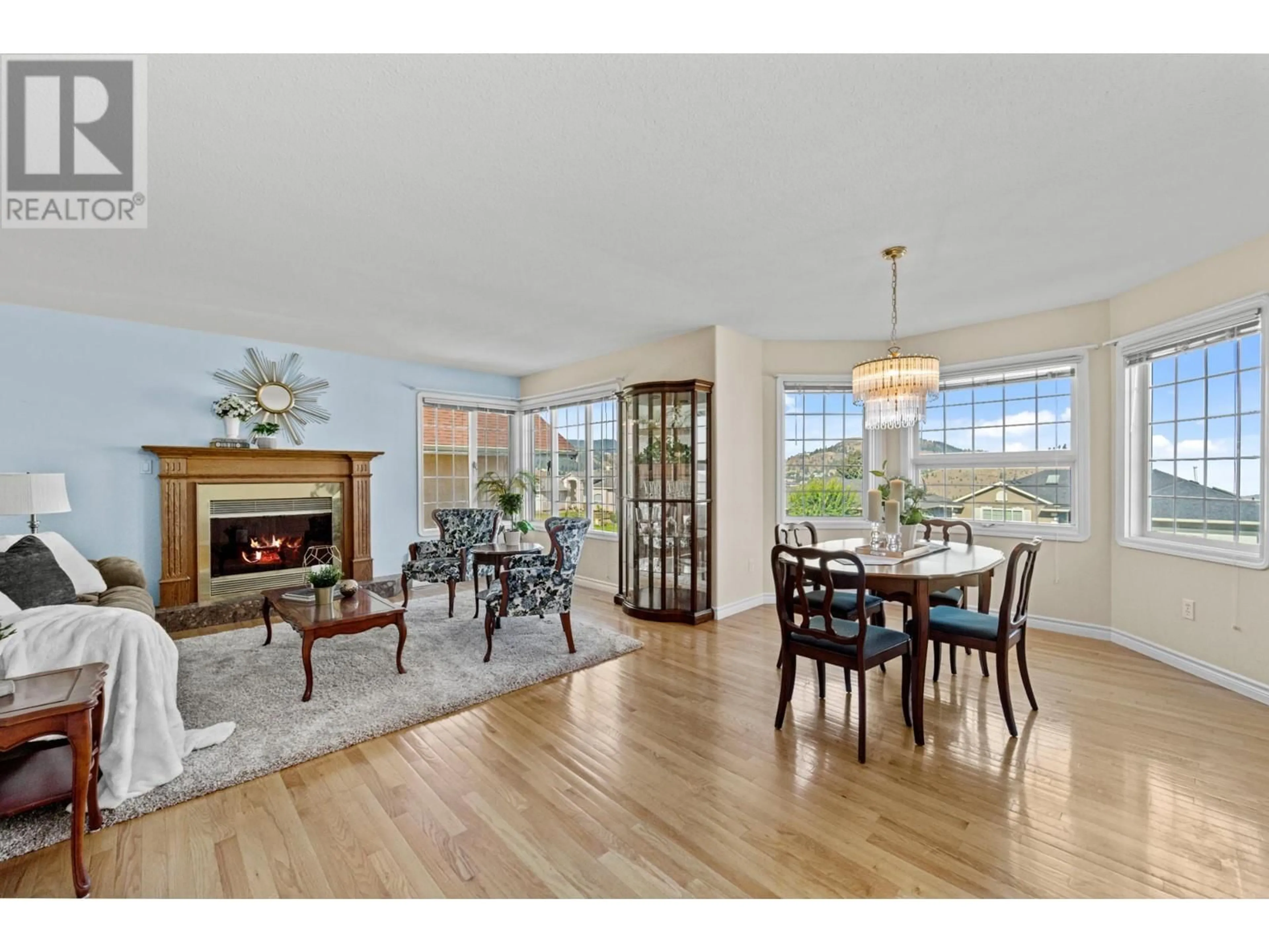 Dining room for 1937 GLOAMING DRIVE, Kamloops British Columbia V1S1P8