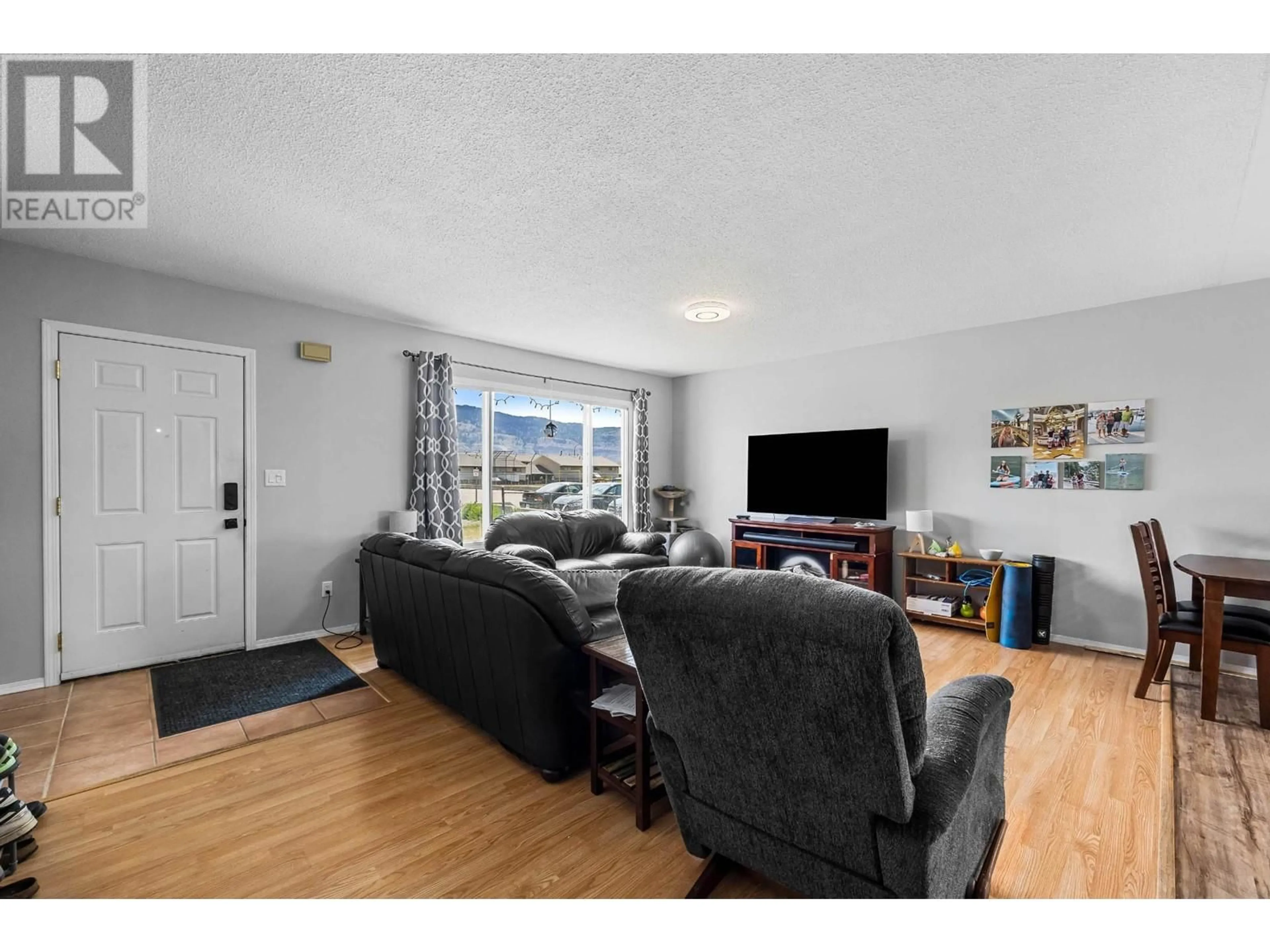 A pic of a room for 1360 SHERBROOKE AVE, Kamloops British Columbia