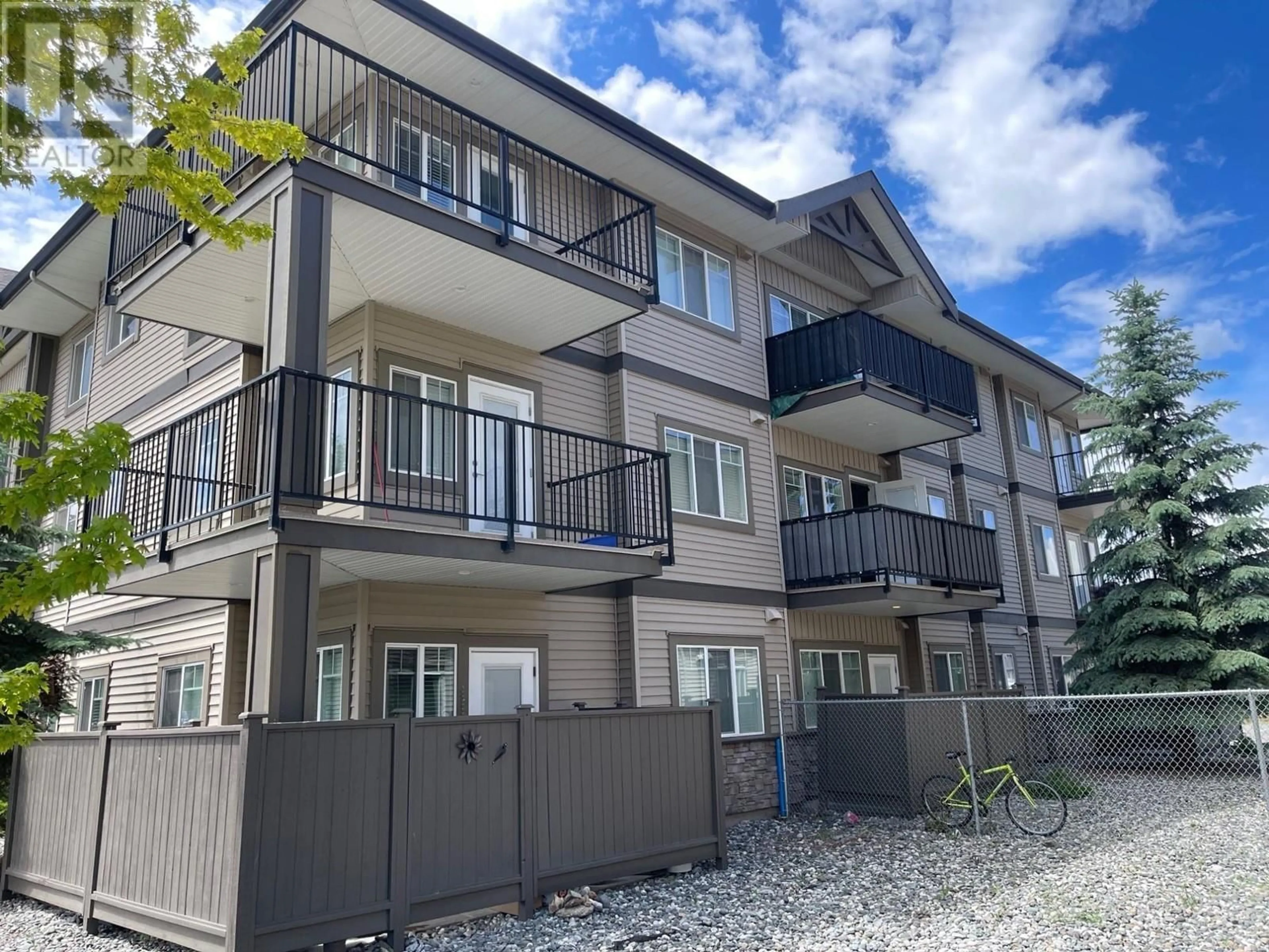 A pic from exterior of the house or condo, the front or back of building for 2799 CLAPPERTON Avenue Unit# 203, Merritt British Columbia V1K1A2