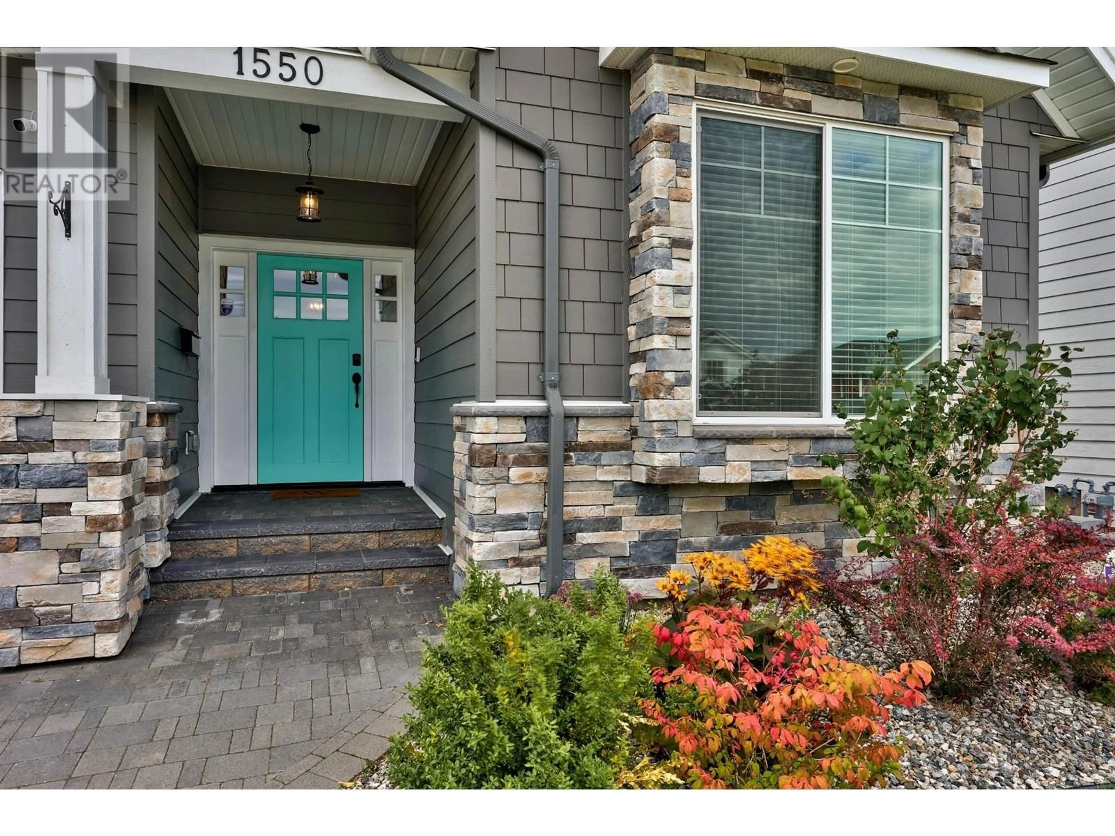 Indoor entryway for 1550 EMERALD DRIVE, Kamloops British Columbia V2E0C4