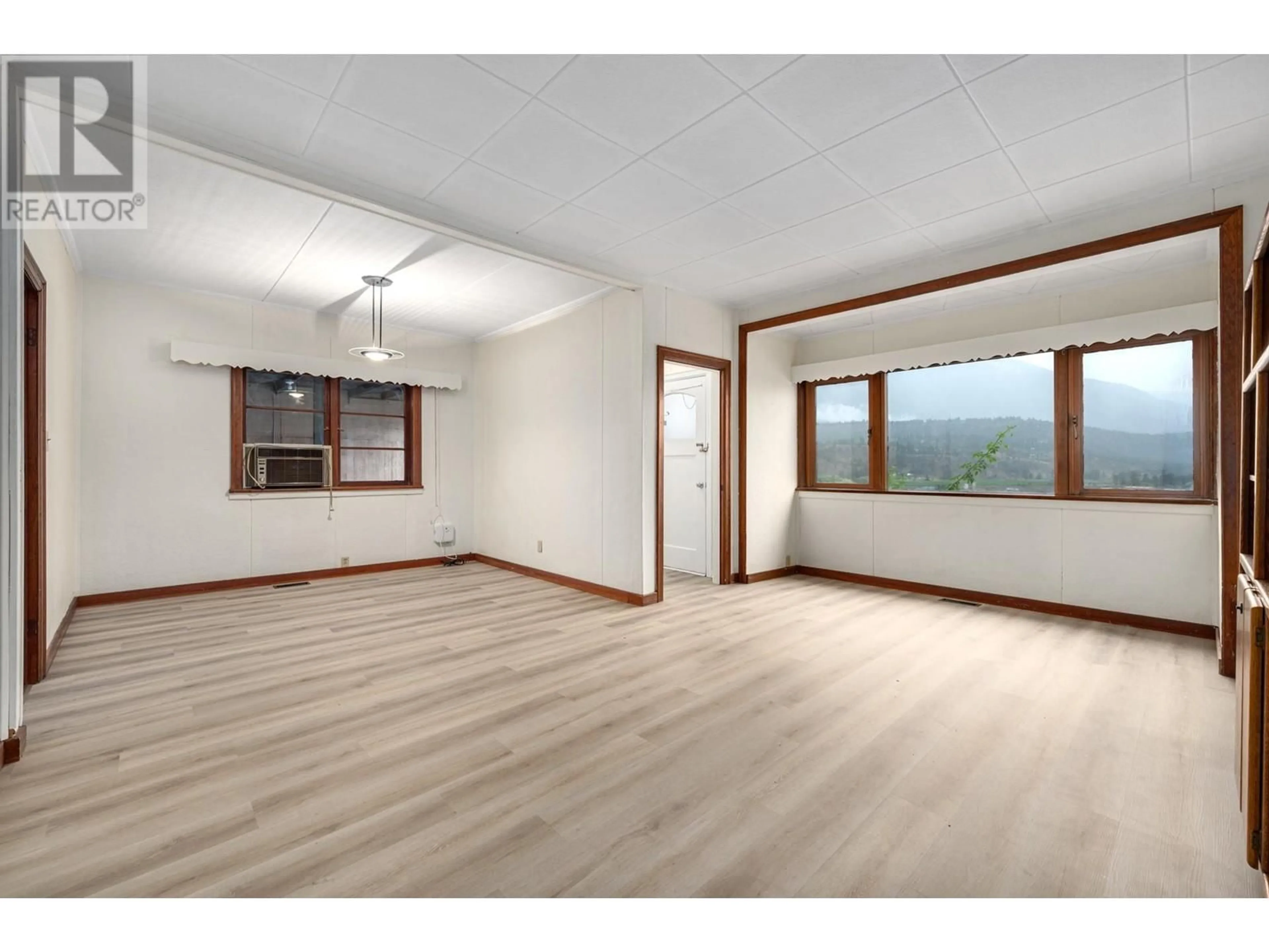 A pic of a room, wood floors for 633 FRASERVIEW Street, Lillooet British Columbia V0K1P0