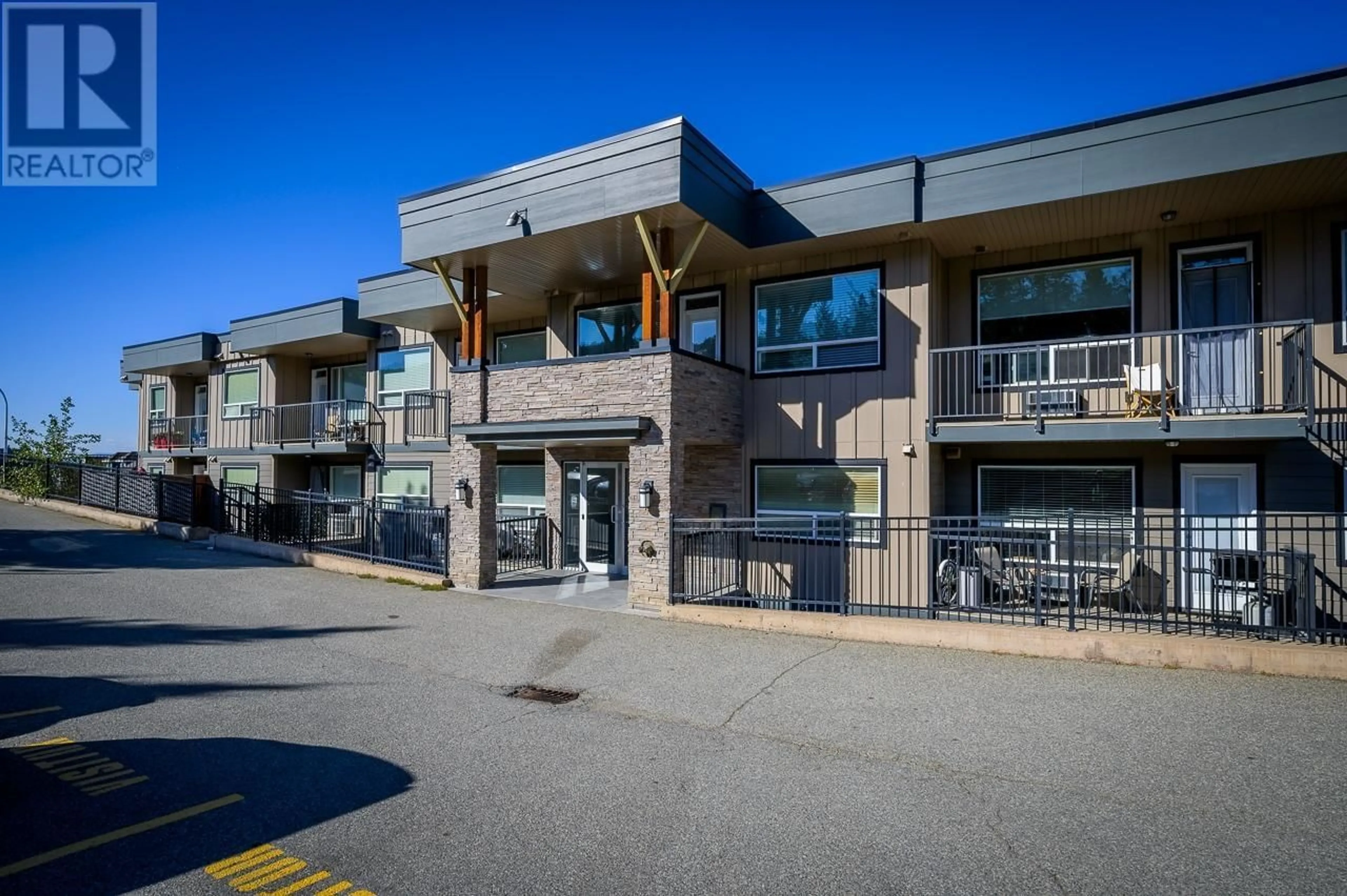 A pic from exterior of the house or condo, the front or back of building for 1200 HARRISON Place Unit# 410, Kamloops British Columbia V1S1M1