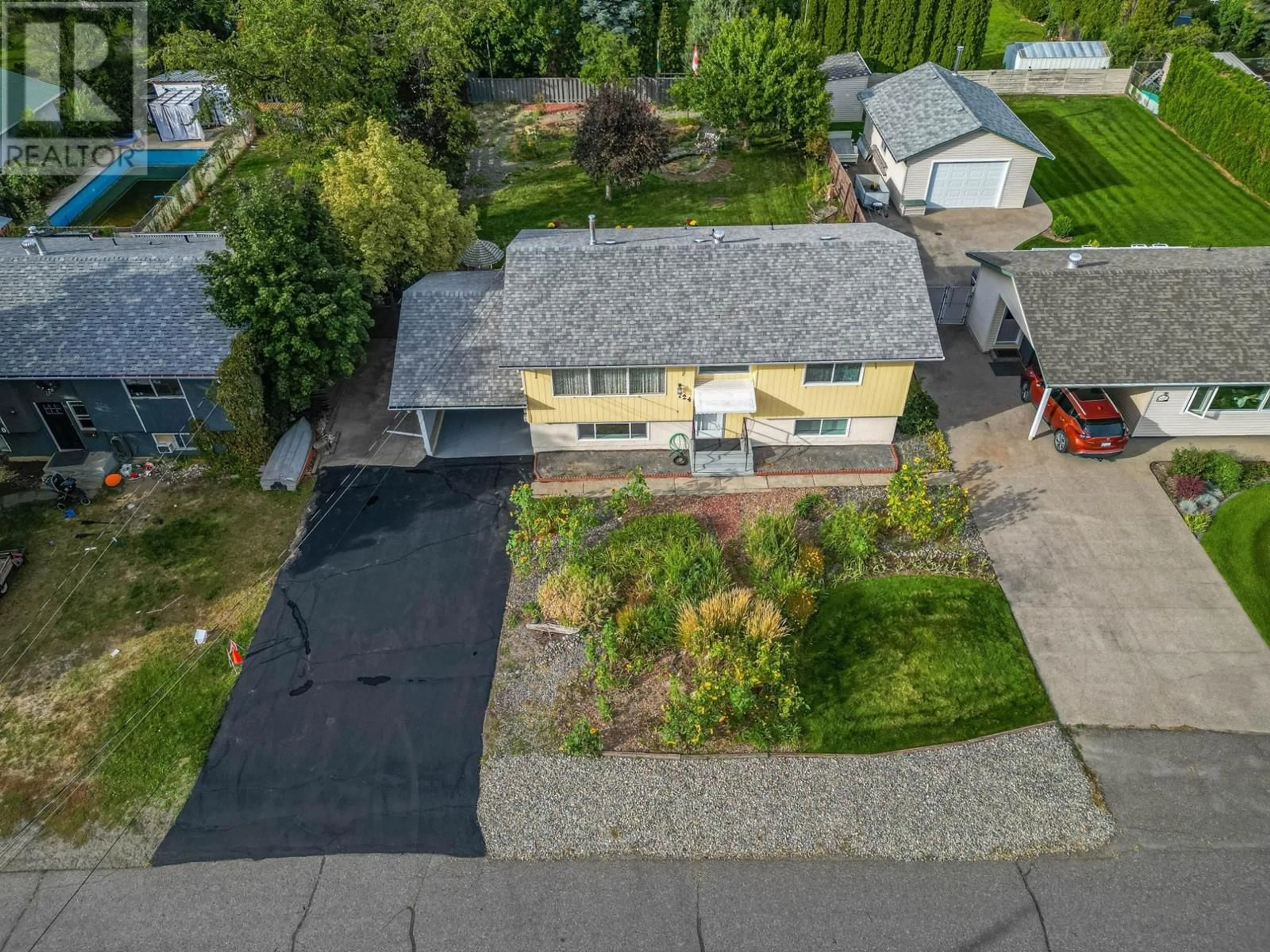 Frontside or backside of a home for 724 SICAMORE DRIVE, Kamloops British Columbia