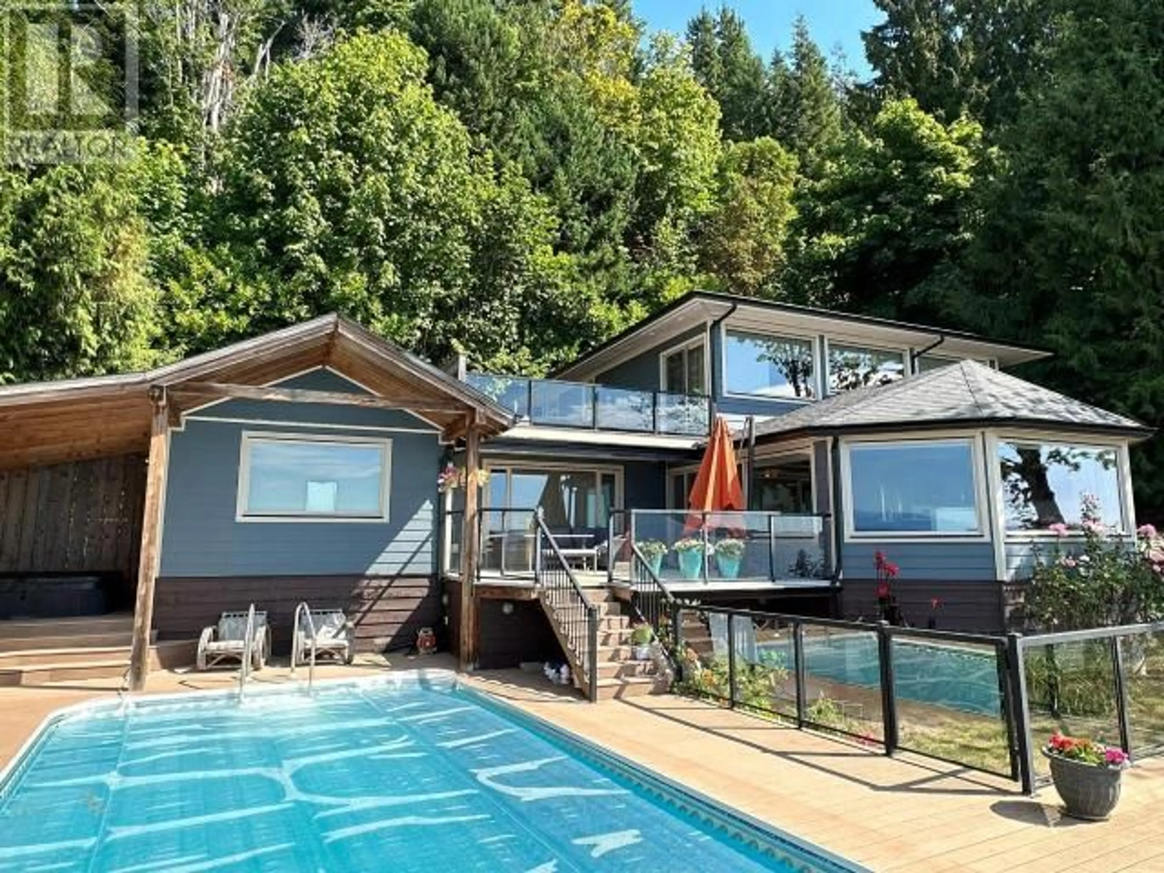 Indoor or outdoor pool for 3311 ATREVIDA ROAD, Powell River British Columbia V8A0E1