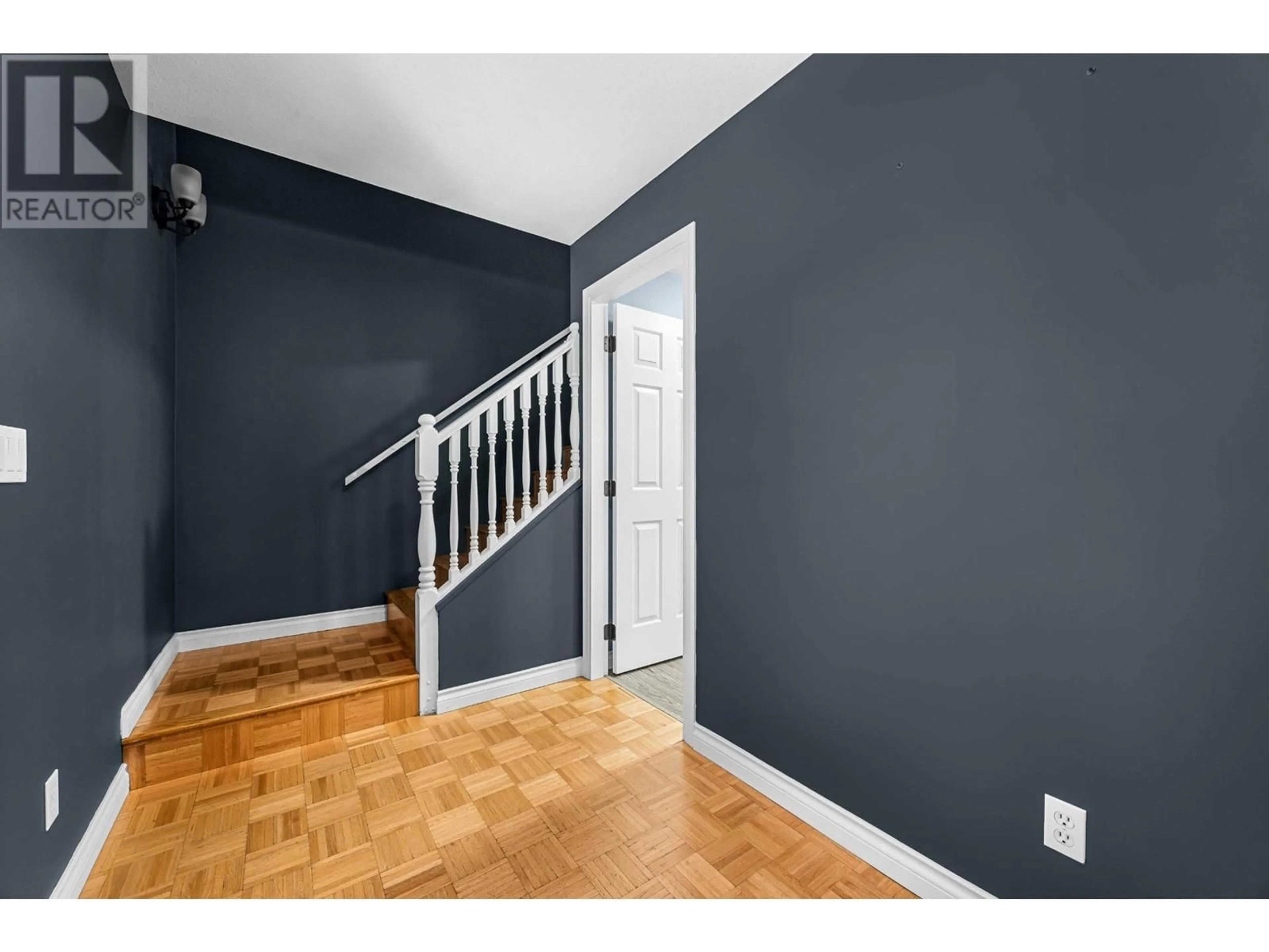 Indoor entryway for 1961 MORRISSEY STREET, Merritt British Columbia V1K1L5