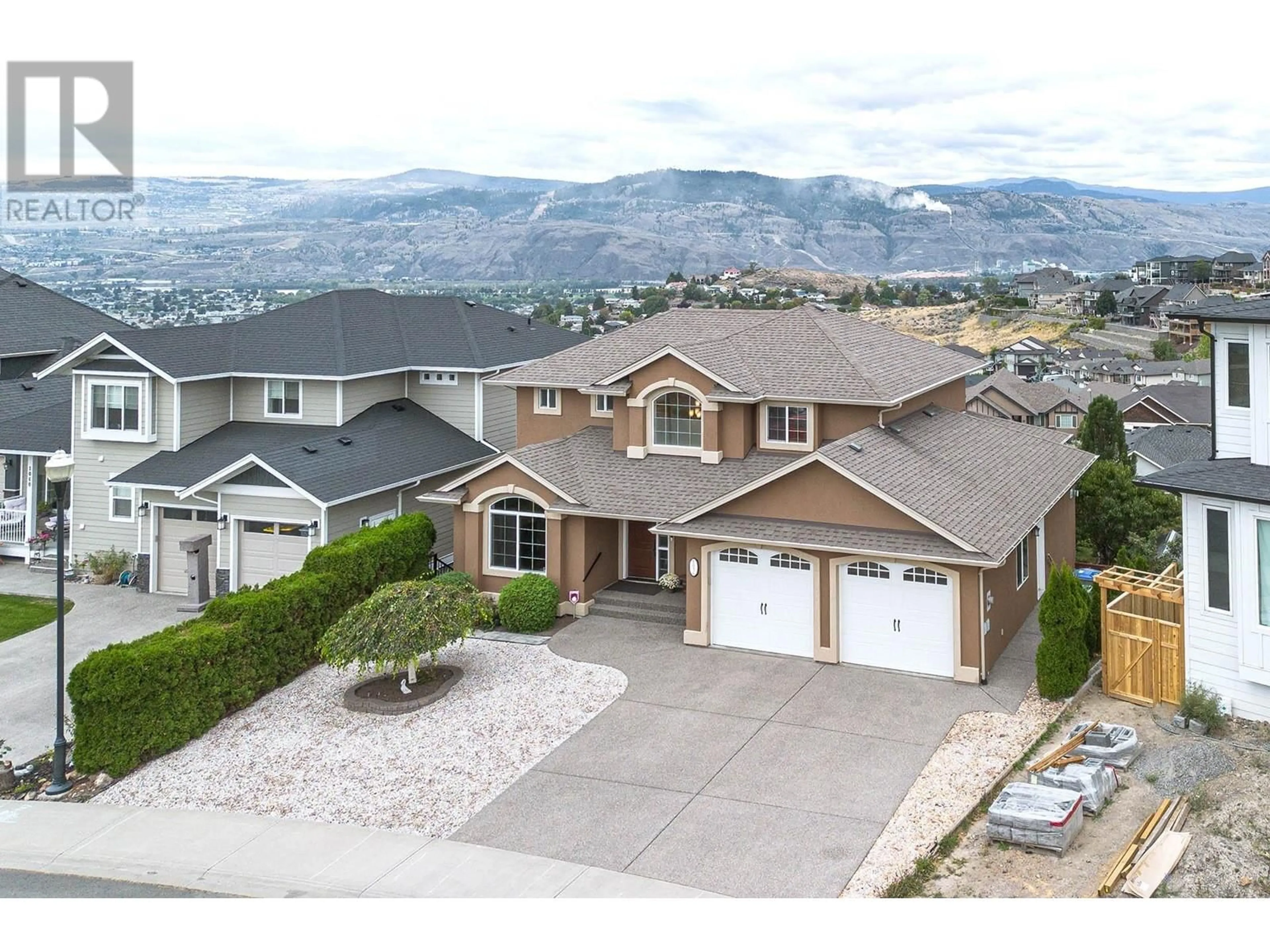 Frontside or backside of a home for 1036 QUAILS ROOST CRT, Kamloops British Columbia V2B0C5