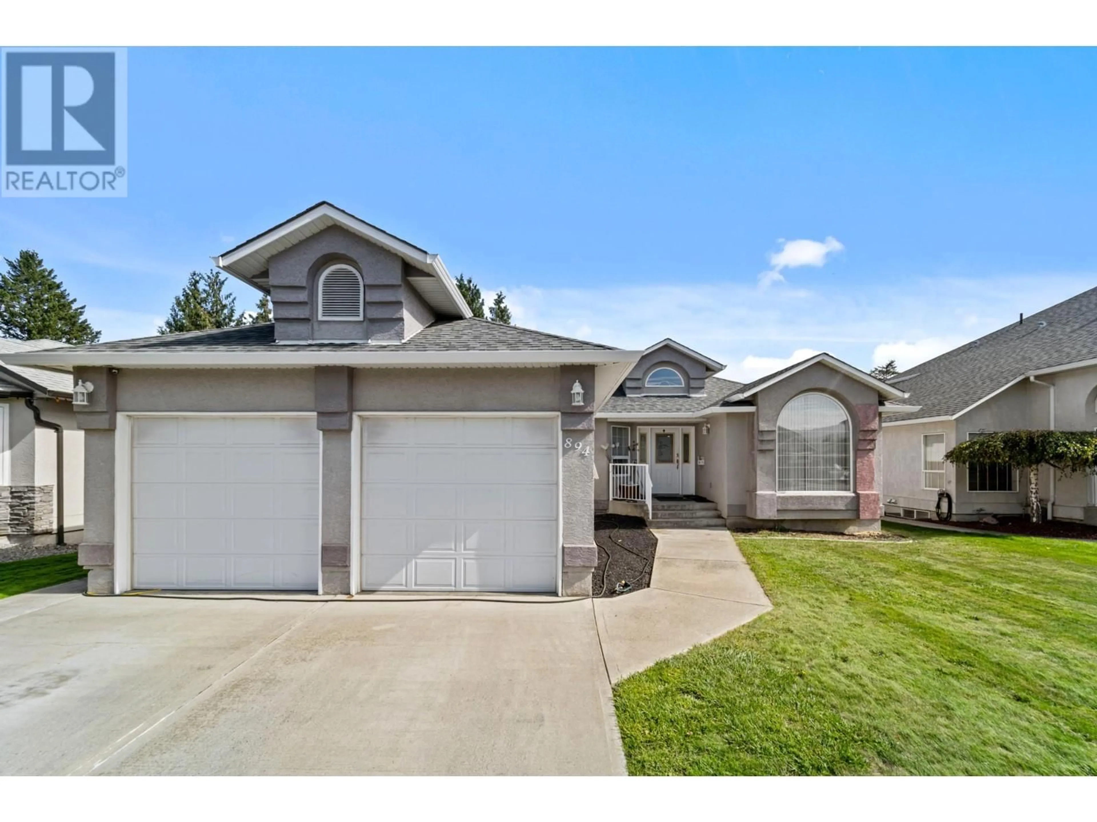 Frontside or backside of a home for 894 INVERMERE CRT, Kamloops British Columbia