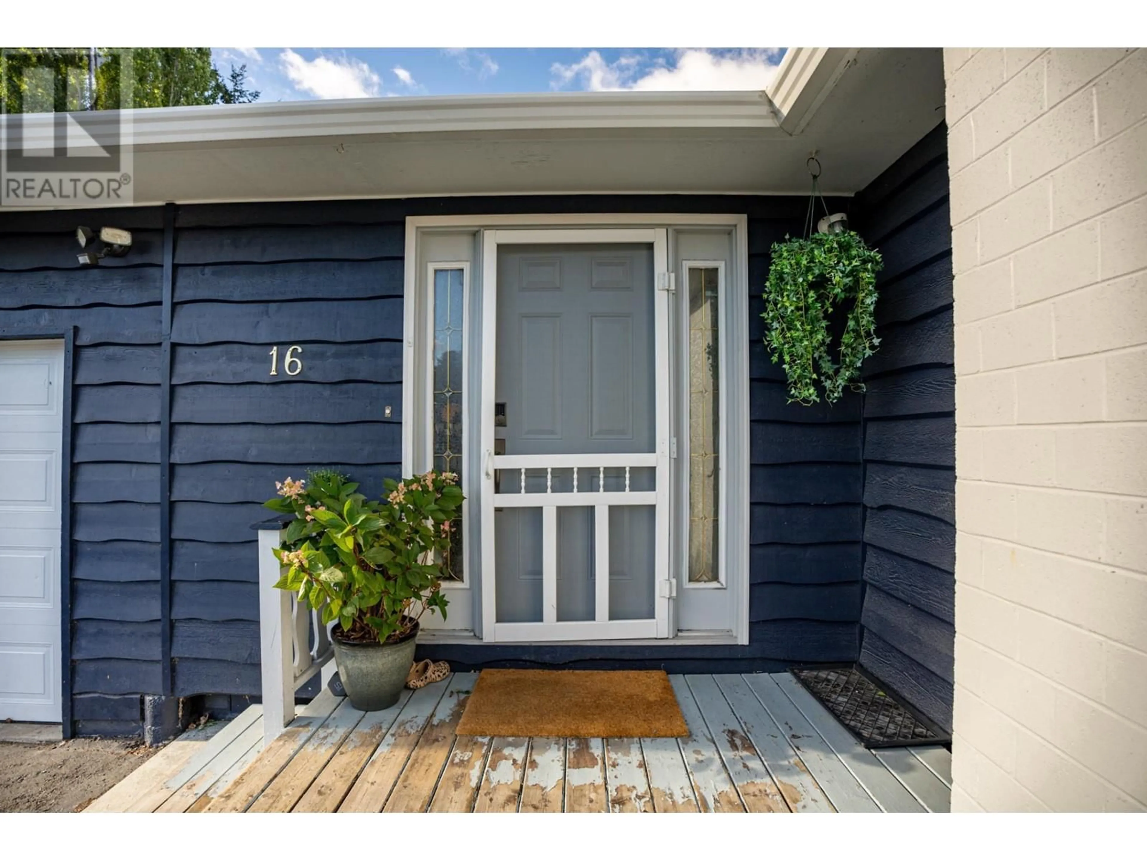 Indoor entryway for 16 GALENA AVE, Logan Lake British Columbia V0K1W0