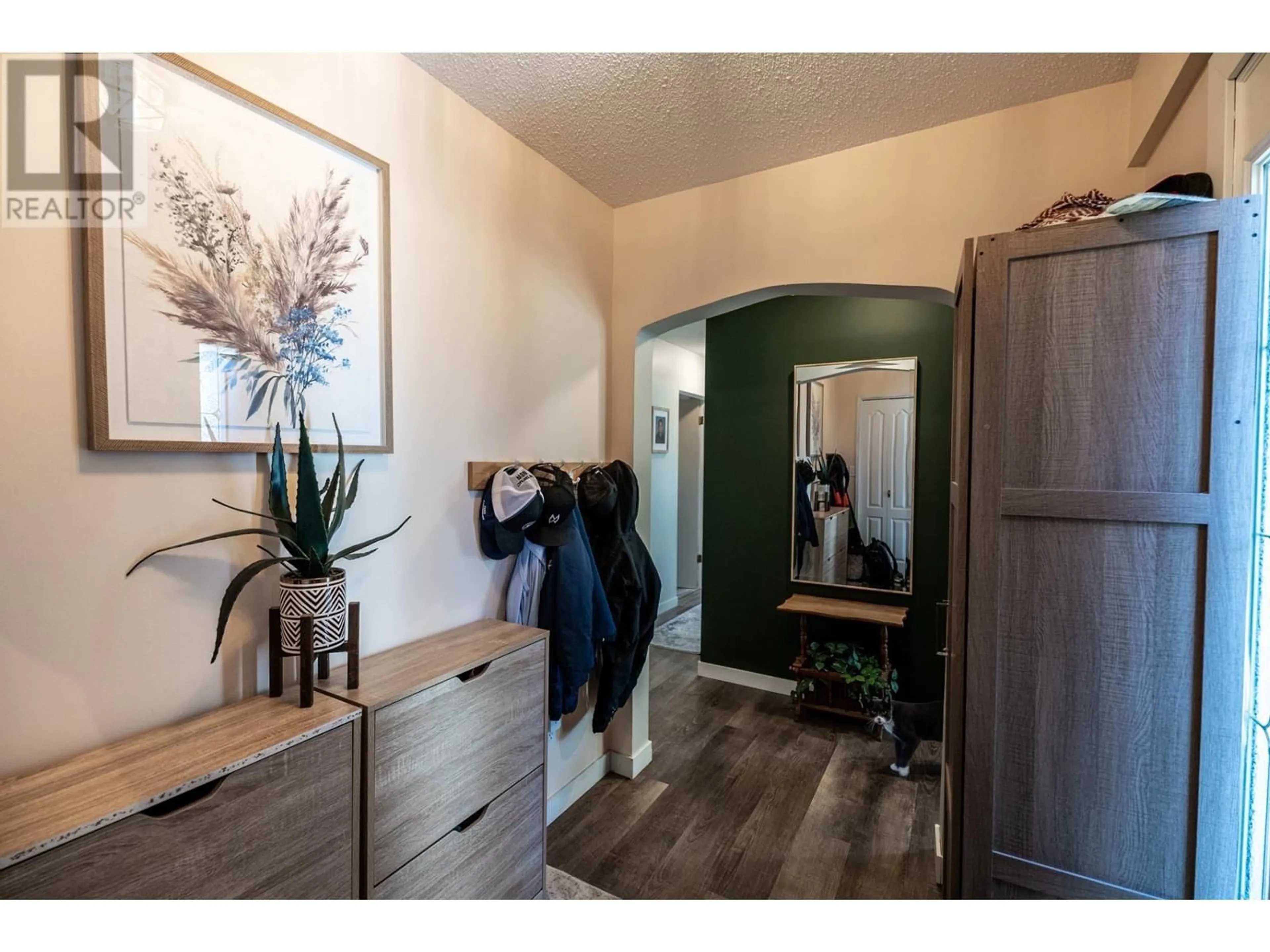 Indoor entryway, wood floors for 16 GALENA Avenue, Logan Lake British Columbia V0K1W0