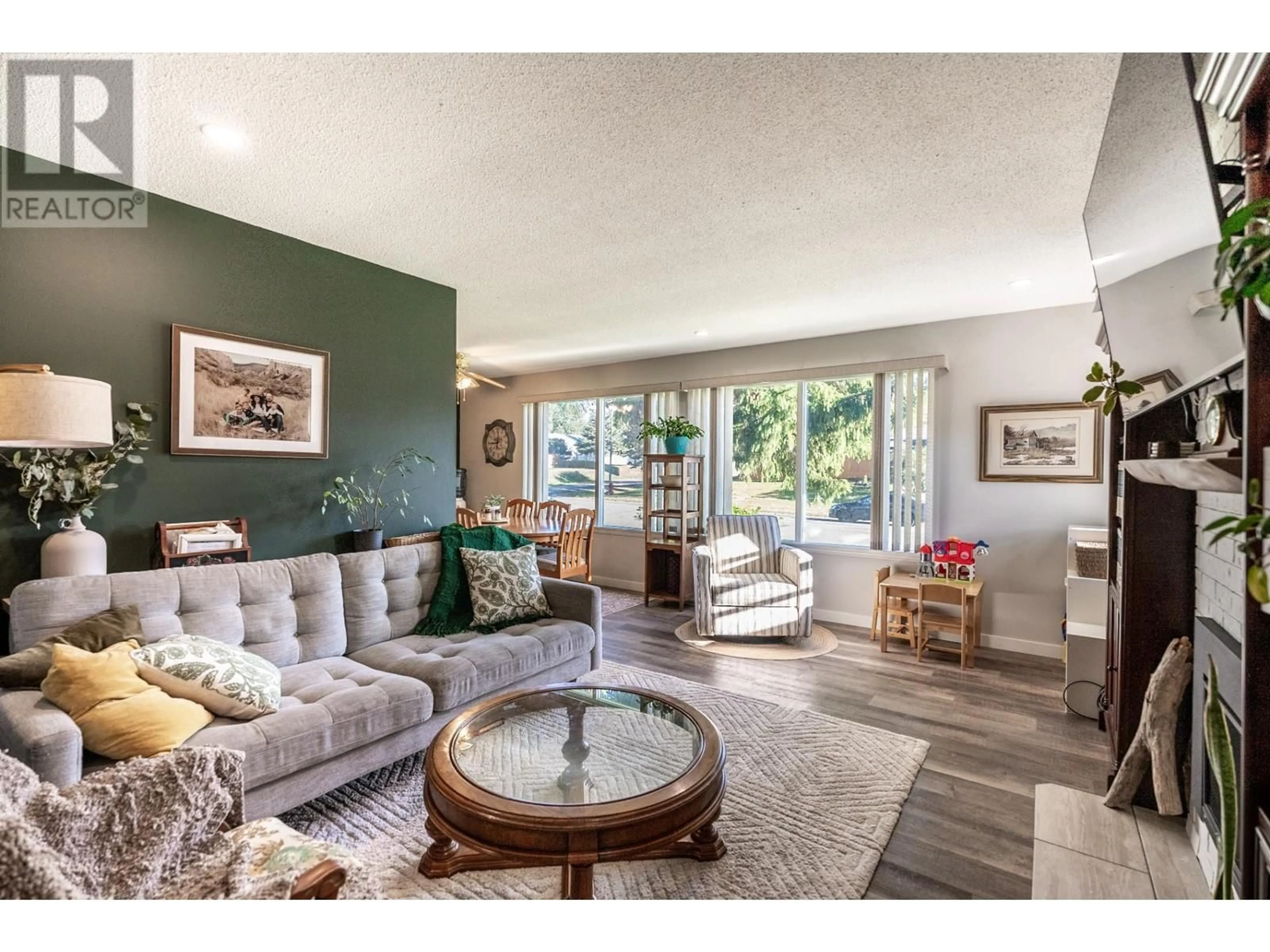 Living room, wood floors for 16 GALENA Avenue, Logan Lake British Columbia V0K1W0