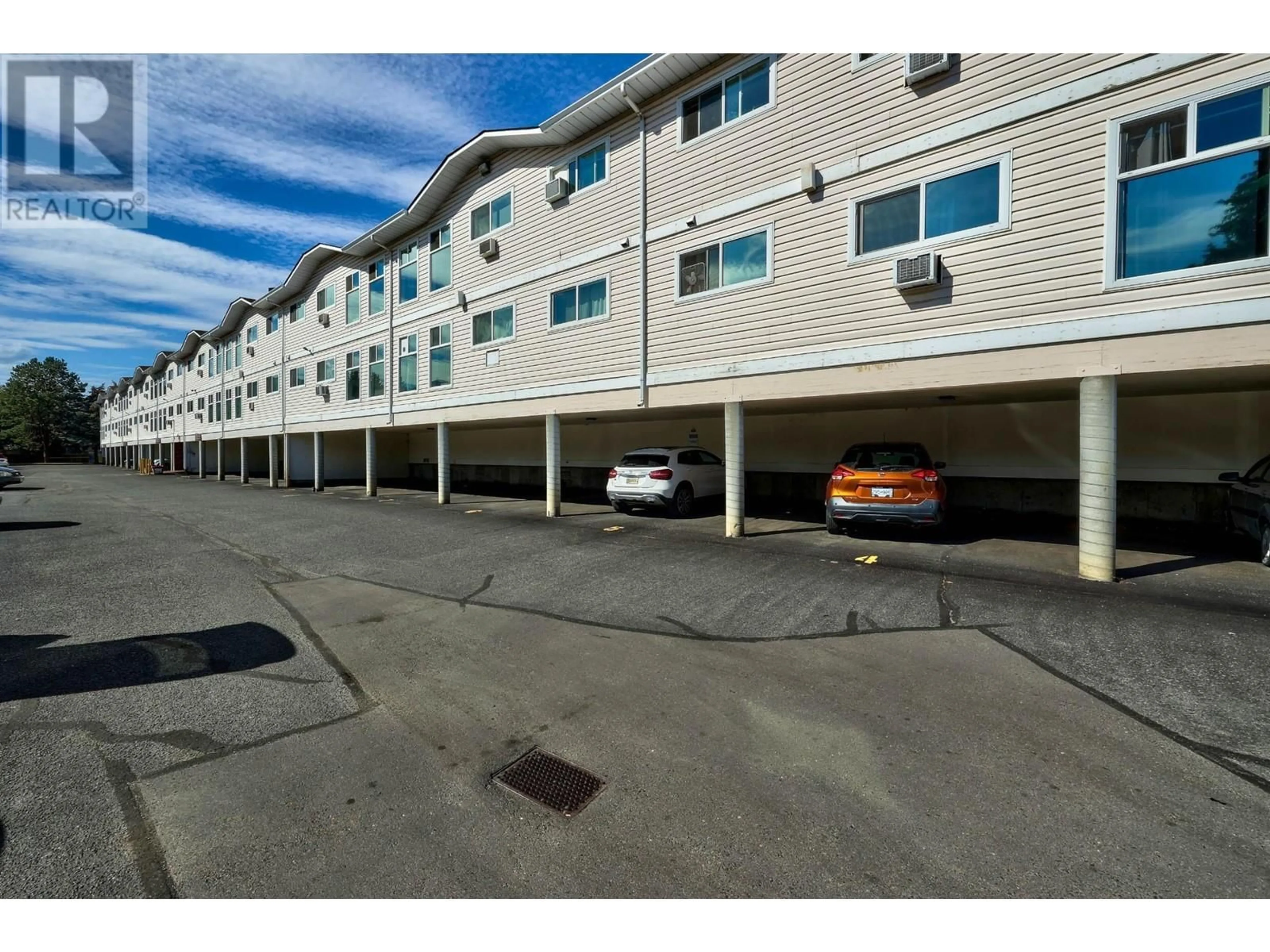 Parking for 209 - 1760 BRUNNER AVENUE, Kamloops British Columbia T6J6L2