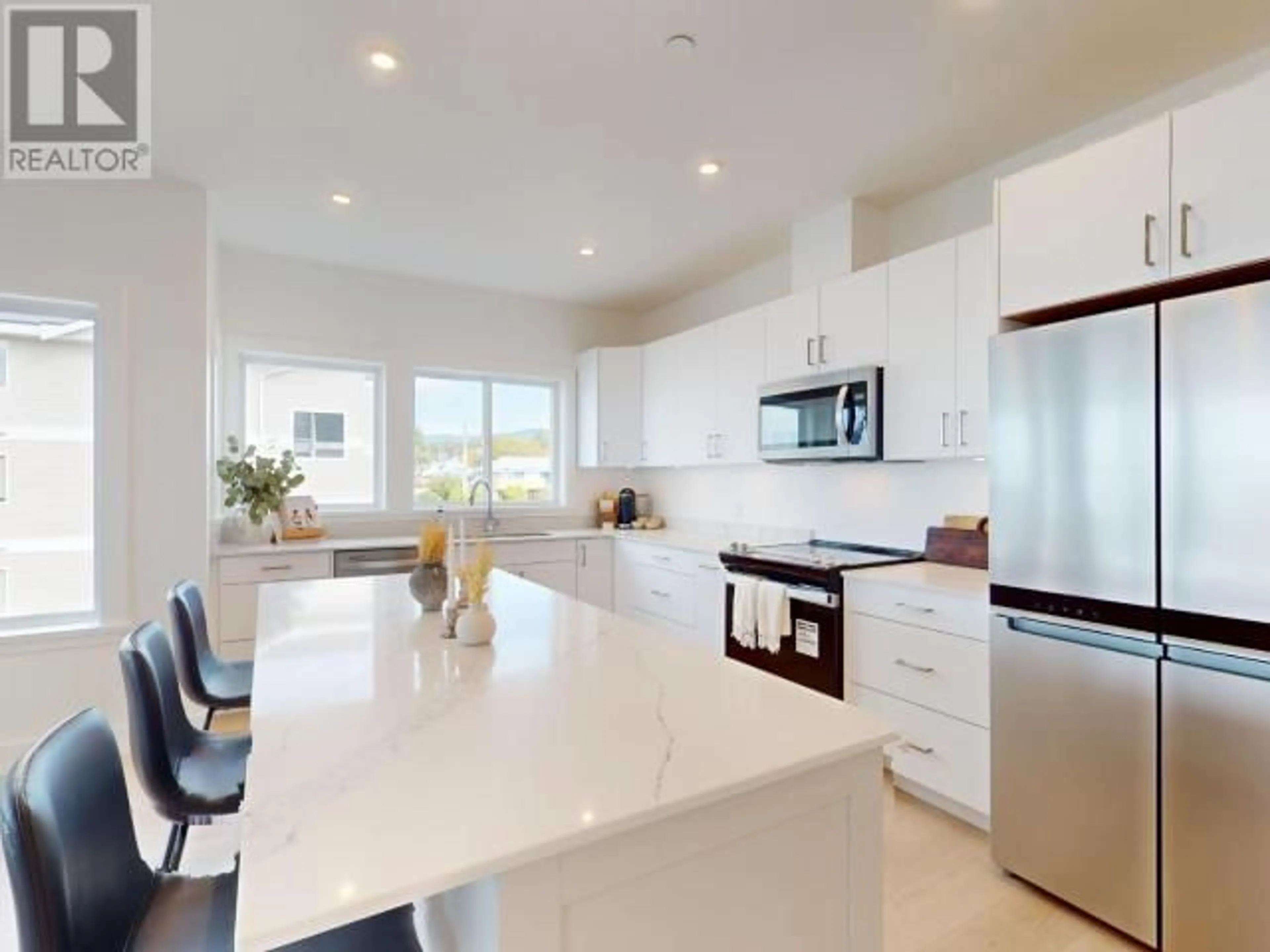 Open concept kitchen, ceramic/tile floor for C-202 - 6900 BURNABY STREET, Powell River British Columbia V8A1Y9